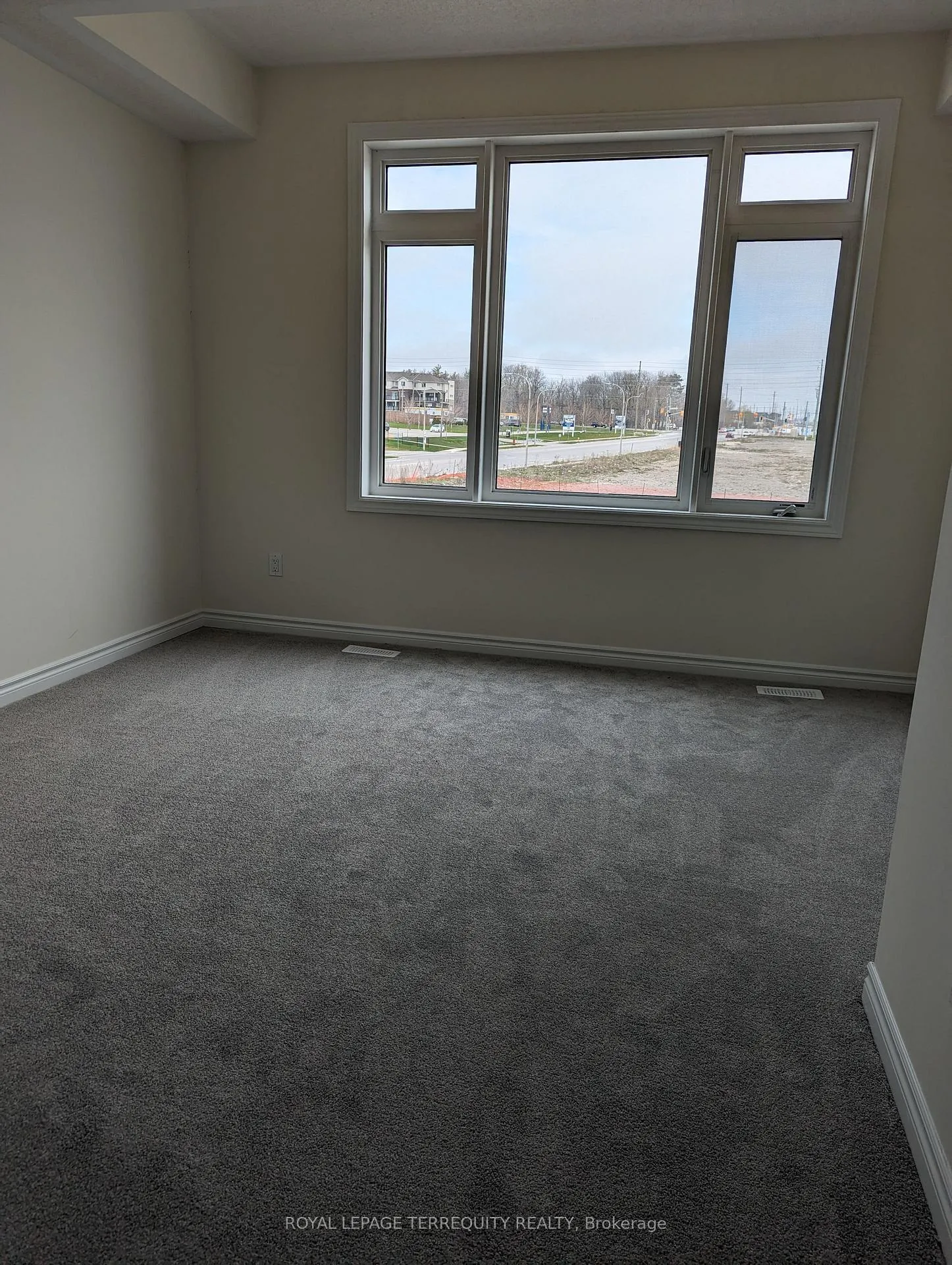 Photo 8 of 1125 Marathon Avenue, Pickering, Rural Pickering — HOMEH
