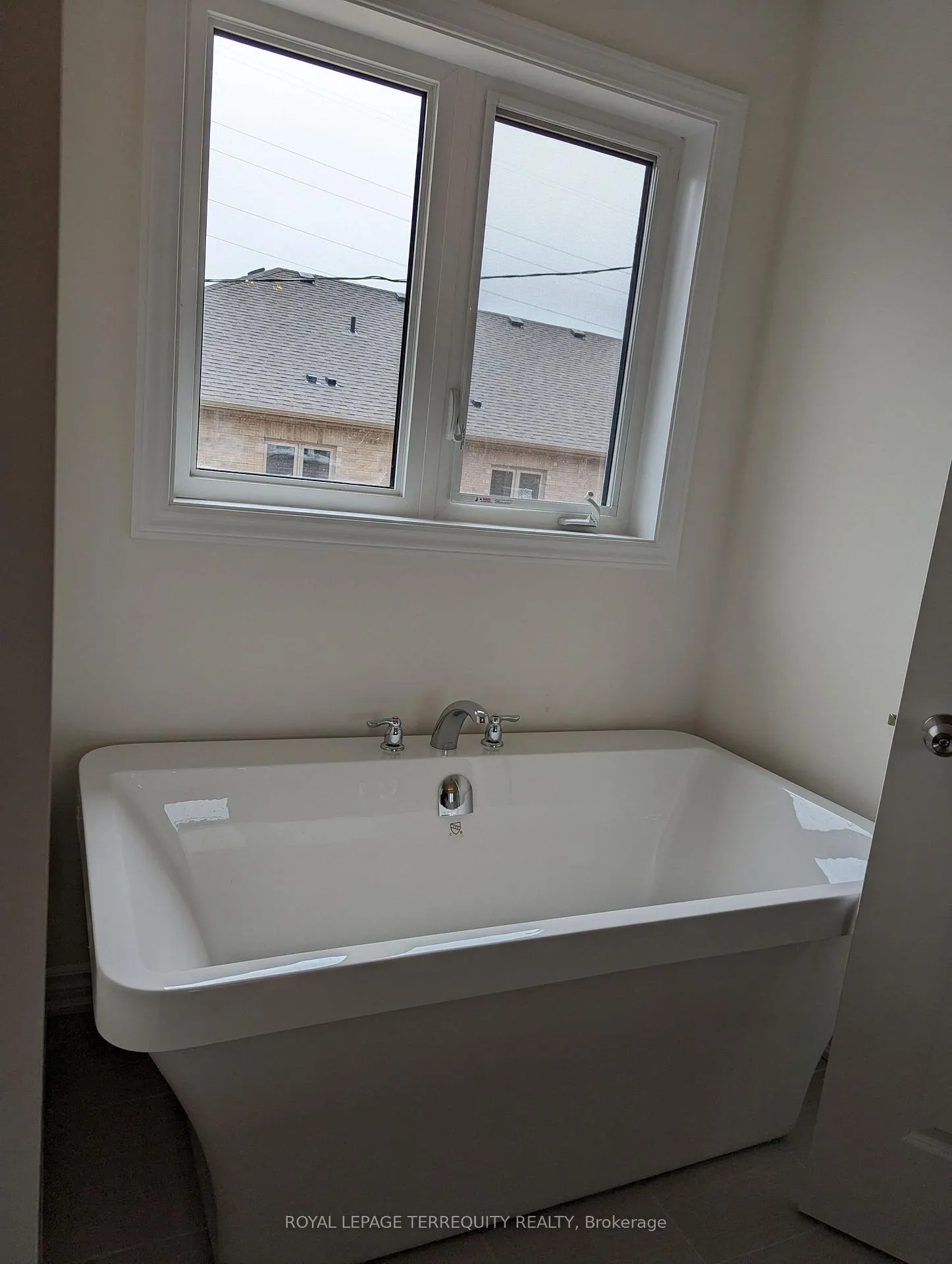 Photo 19 of 1125 Marathon Avenue, Pickering, Rural Pickering — HOMEH