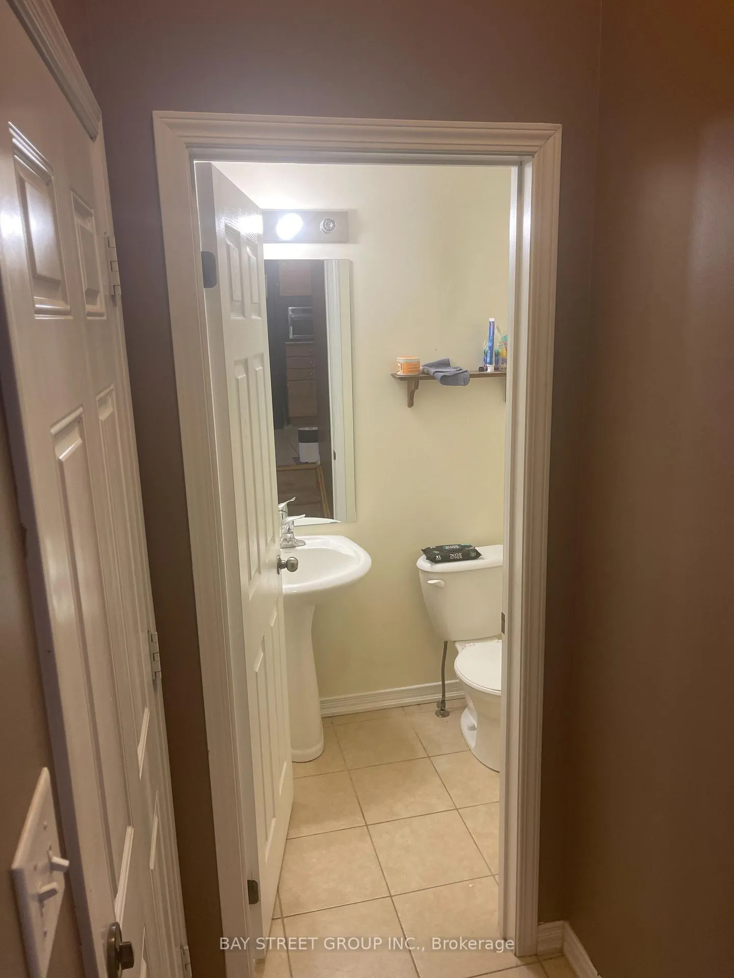 Photo 5 of 27 Newport Crescent, Hamilton, Crerar — HOMEH