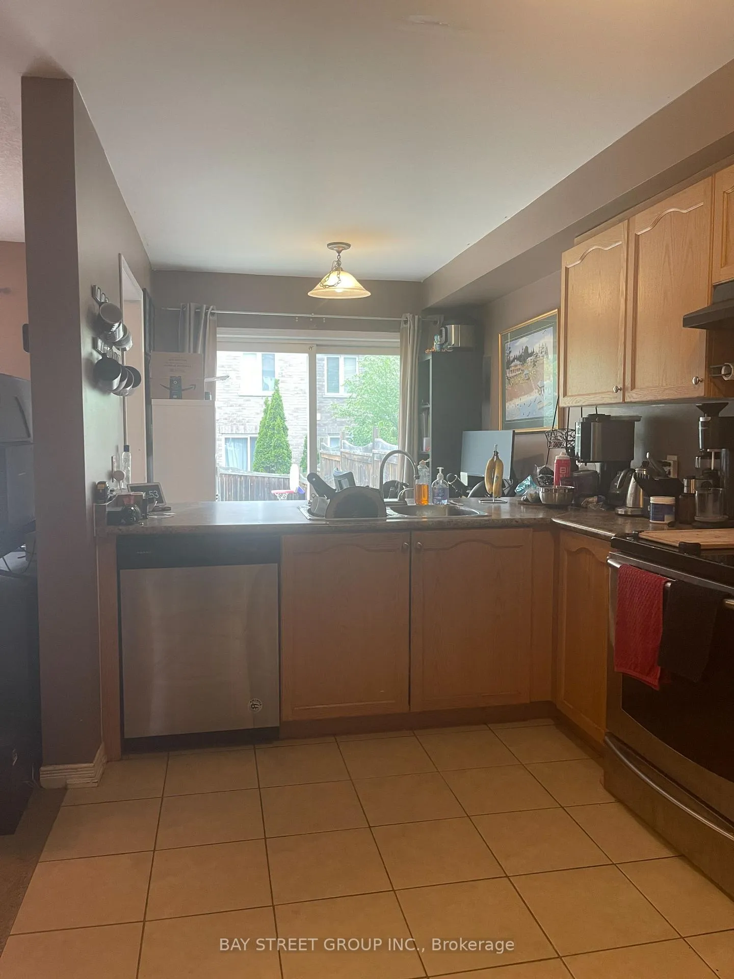 Photo 7 of 27 Newport Crescent, Hamilton, Crerar — HOMEH
