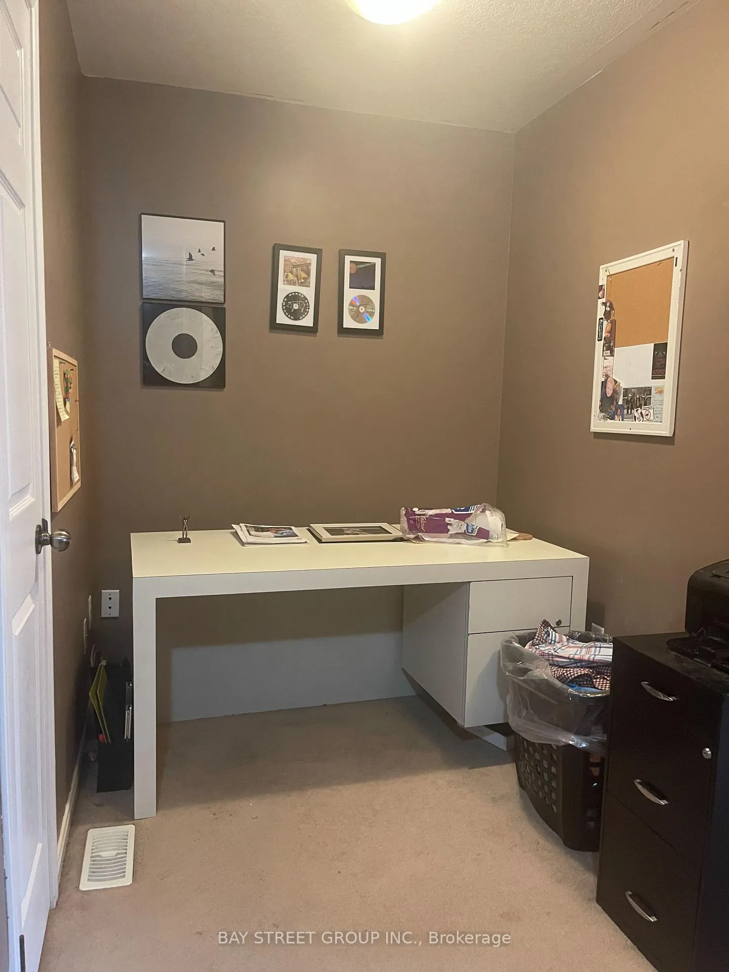 Photo 9 of 27 Newport Crescent, Hamilton, Crerar — HOMEH