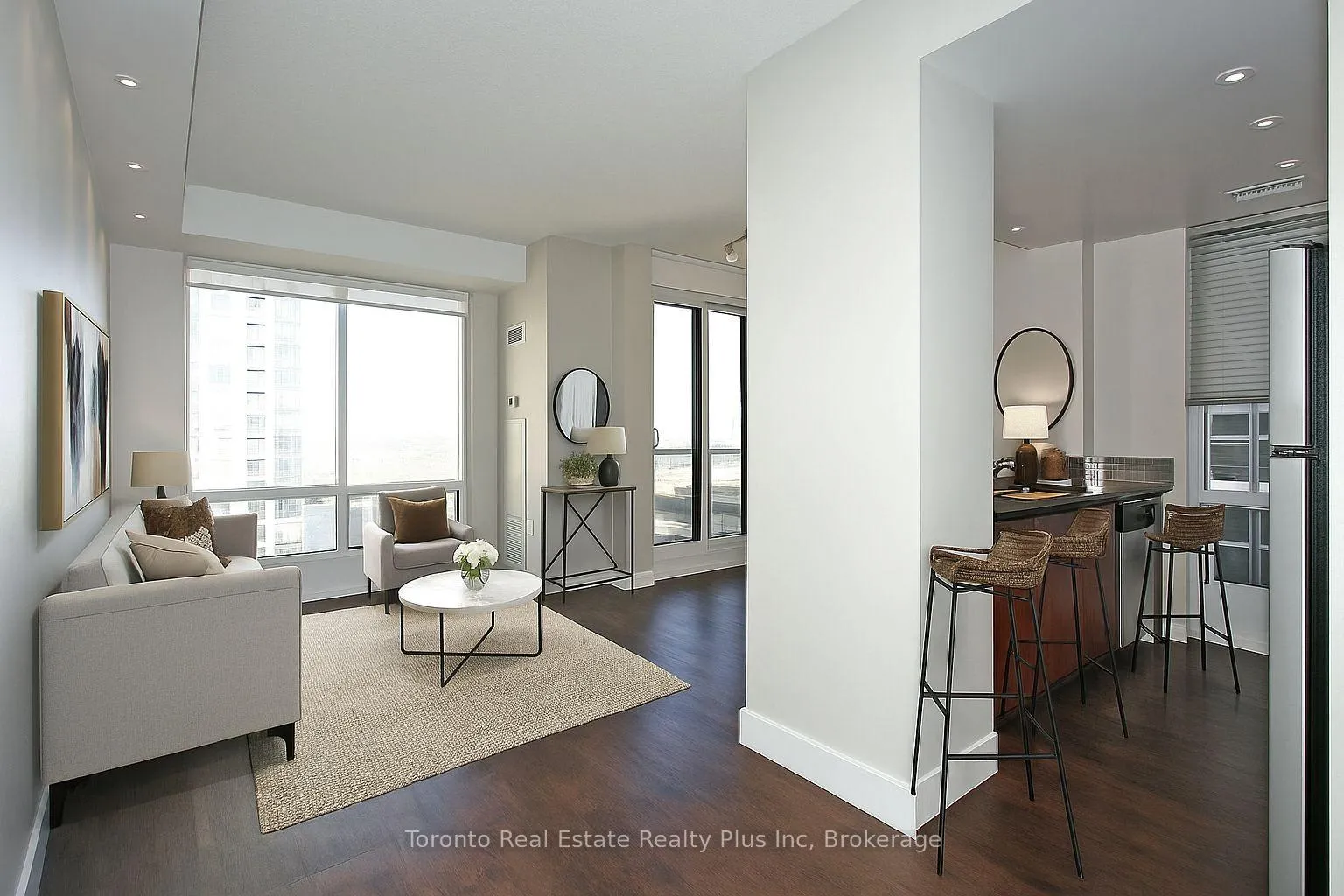 Front of Unit 1605, 85 Bloor Street E