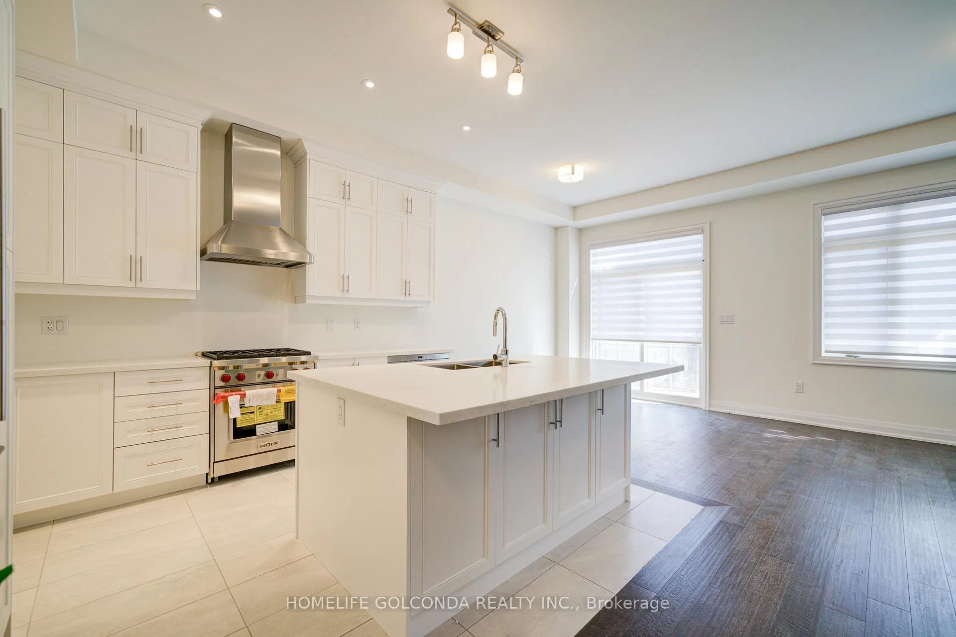 Photo 6 of 9 Abbeyhill Lane, Markham, Angus Glen — HOMEH