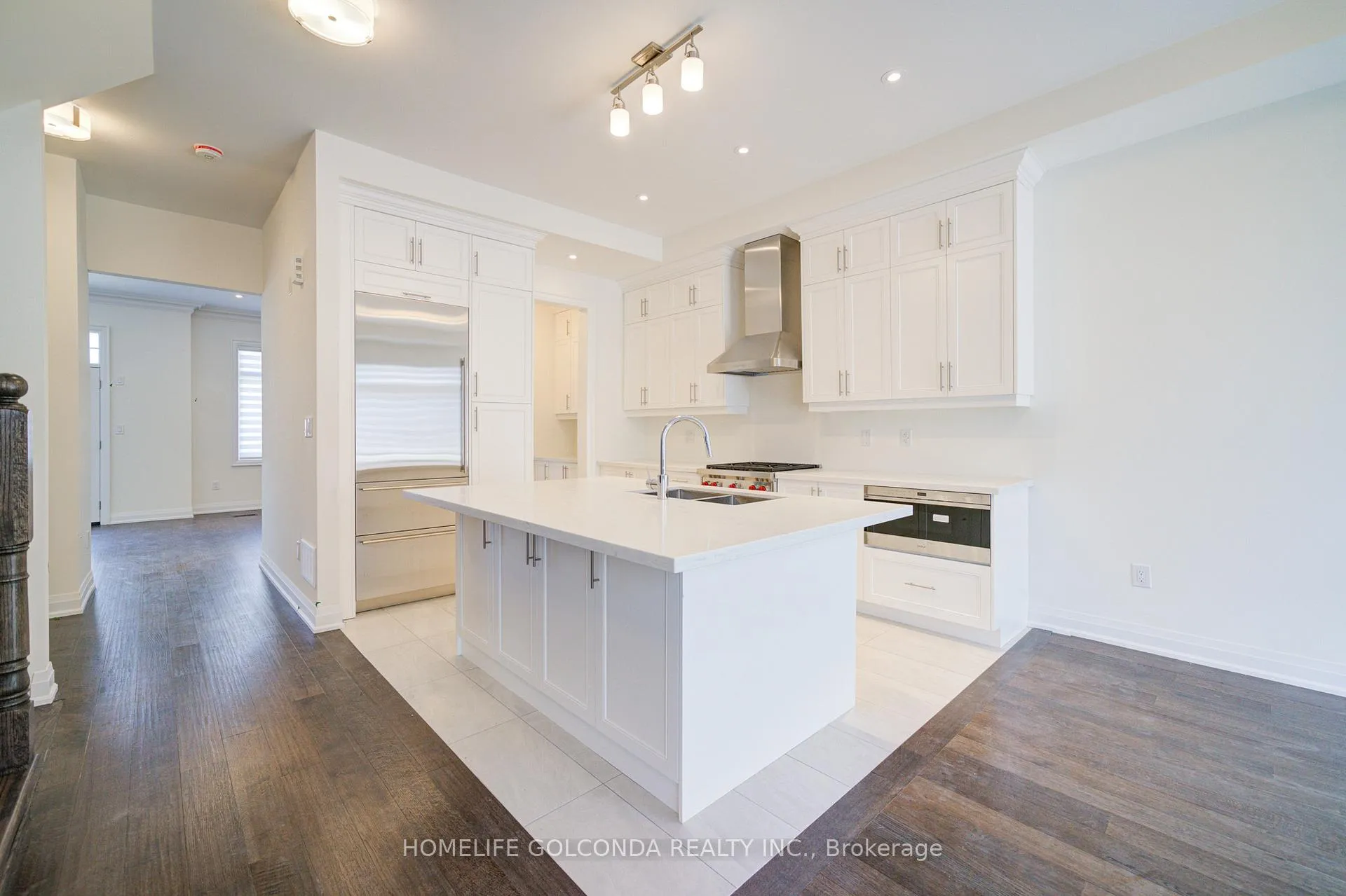 Photo 7 of 9 Abbeyhill Lane, Markham, Angus Glen — HOMEH