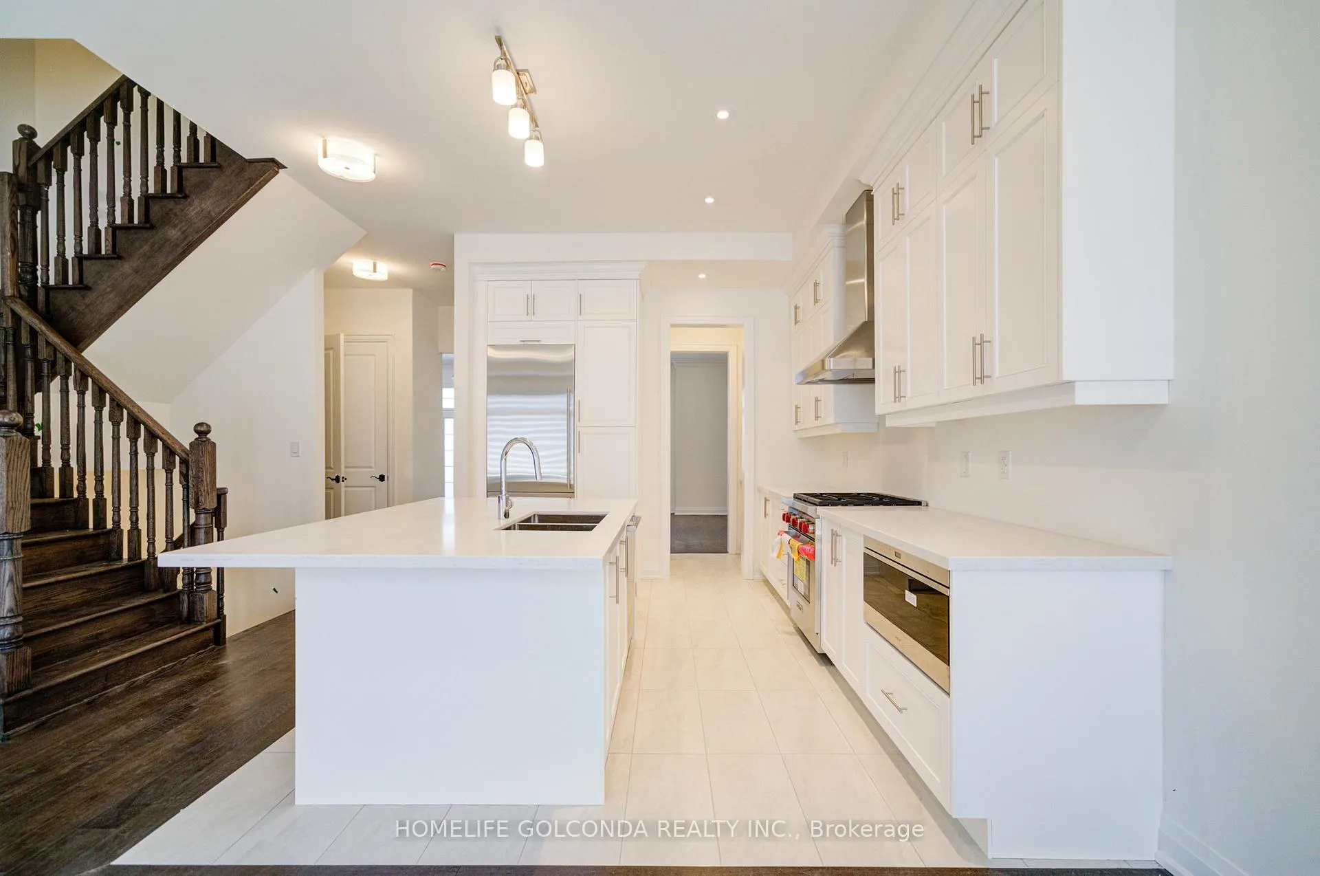 Photo 8 of 9 Abbeyhill Lane, Markham, Angus Glen — HOMEH