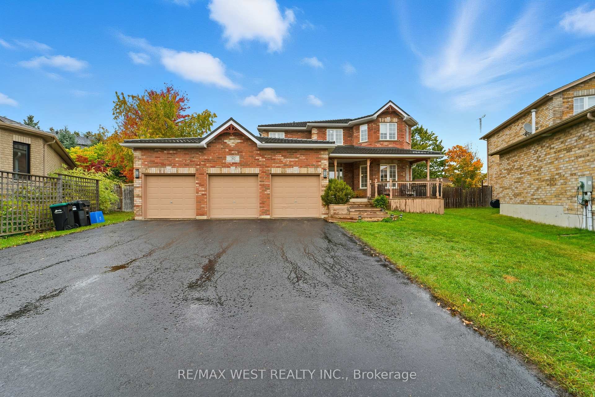 Photo 3 of 30 Ruffet Drive, Barrie, Edgehill Drive — HOMEH