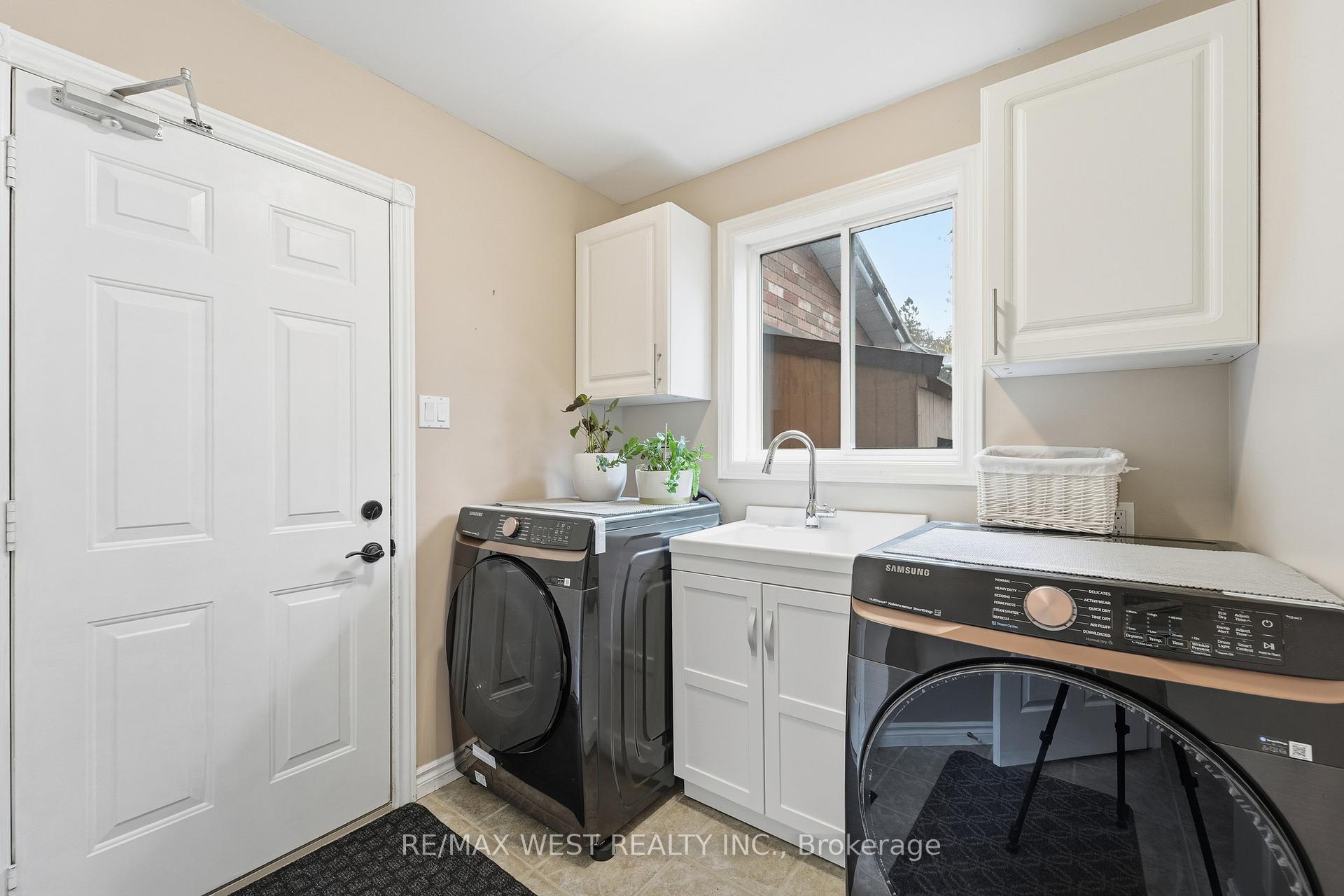 Photo 20 of 30 Ruffet Drive, Barrie, Edgehill Drive — HOMEH