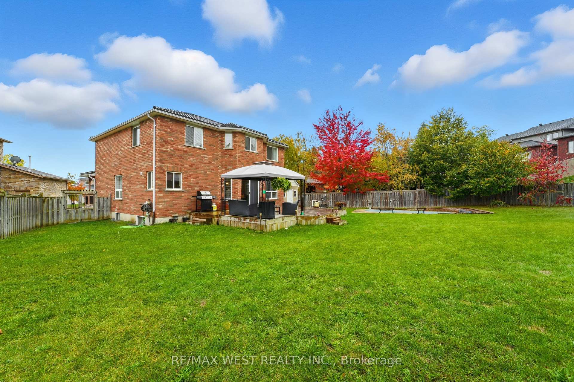 Photo 38 of 30 Ruffet Drive, Barrie, Edgehill Drive — HOMEH