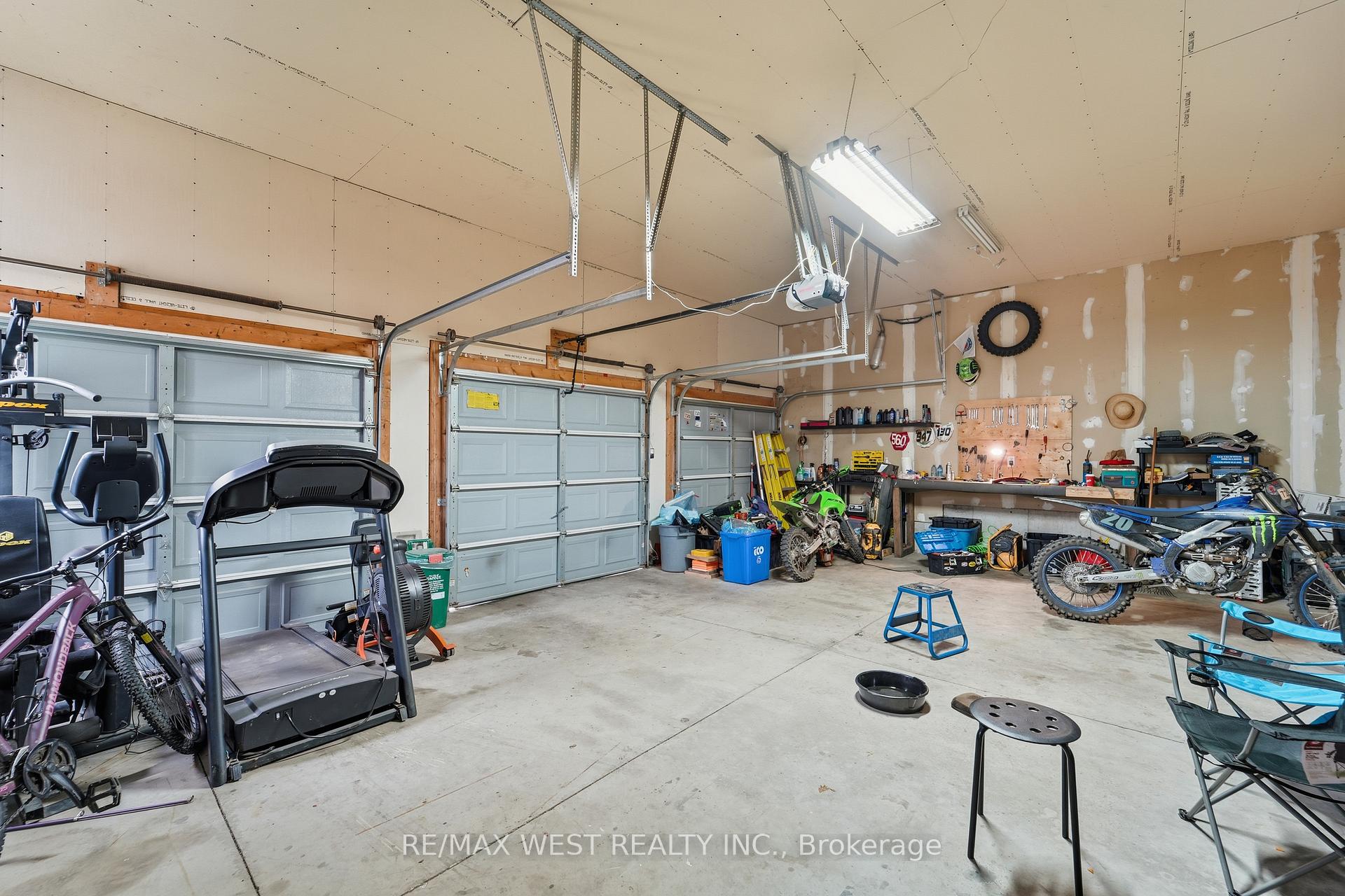 Photo 39 of 30 Ruffet Drive, Barrie, Edgehill Drive — HOMEH