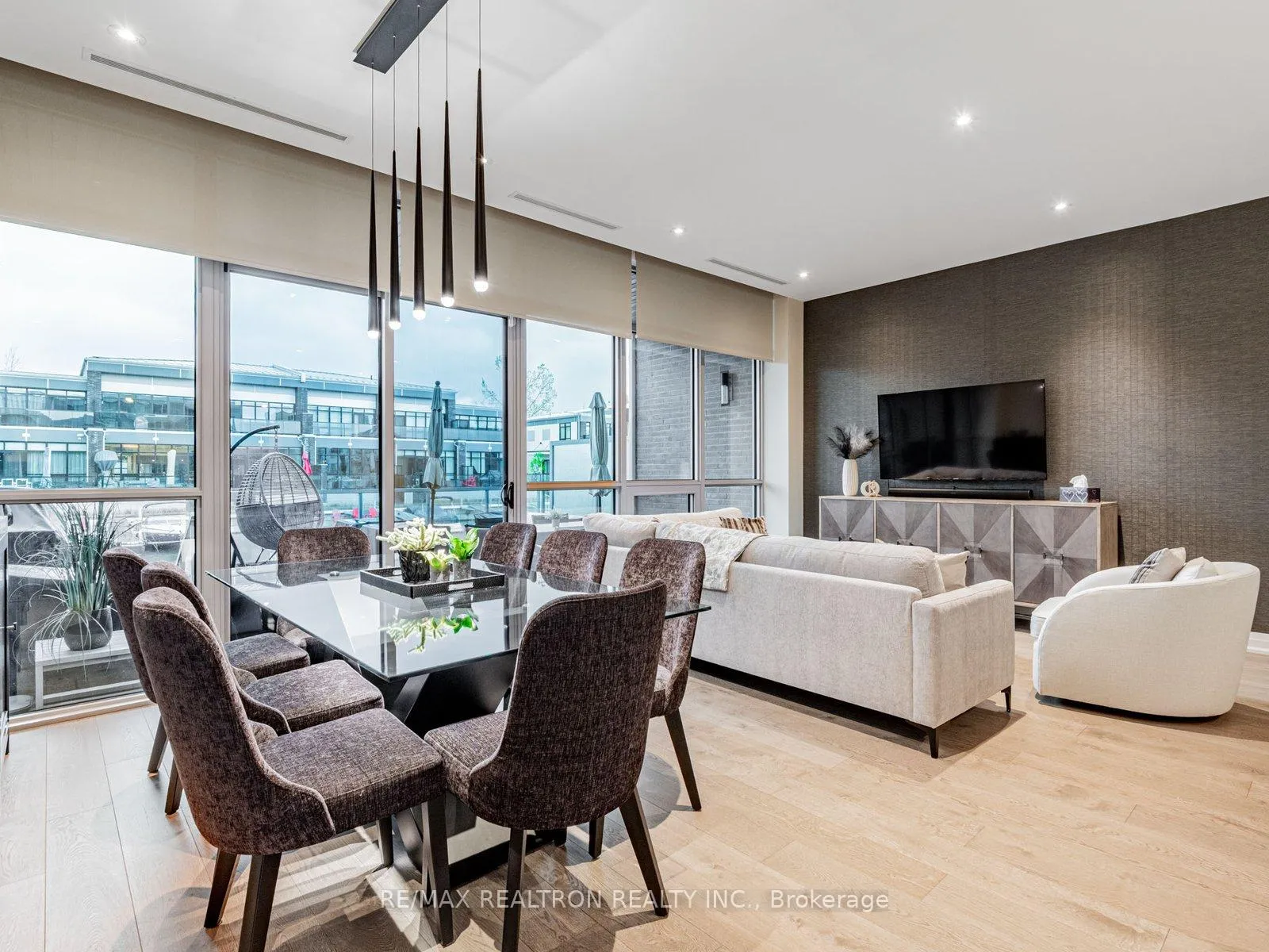 Photo 6 of 3710 Ferretti Court, Innisfil, Rural Innisfil — HOMEH