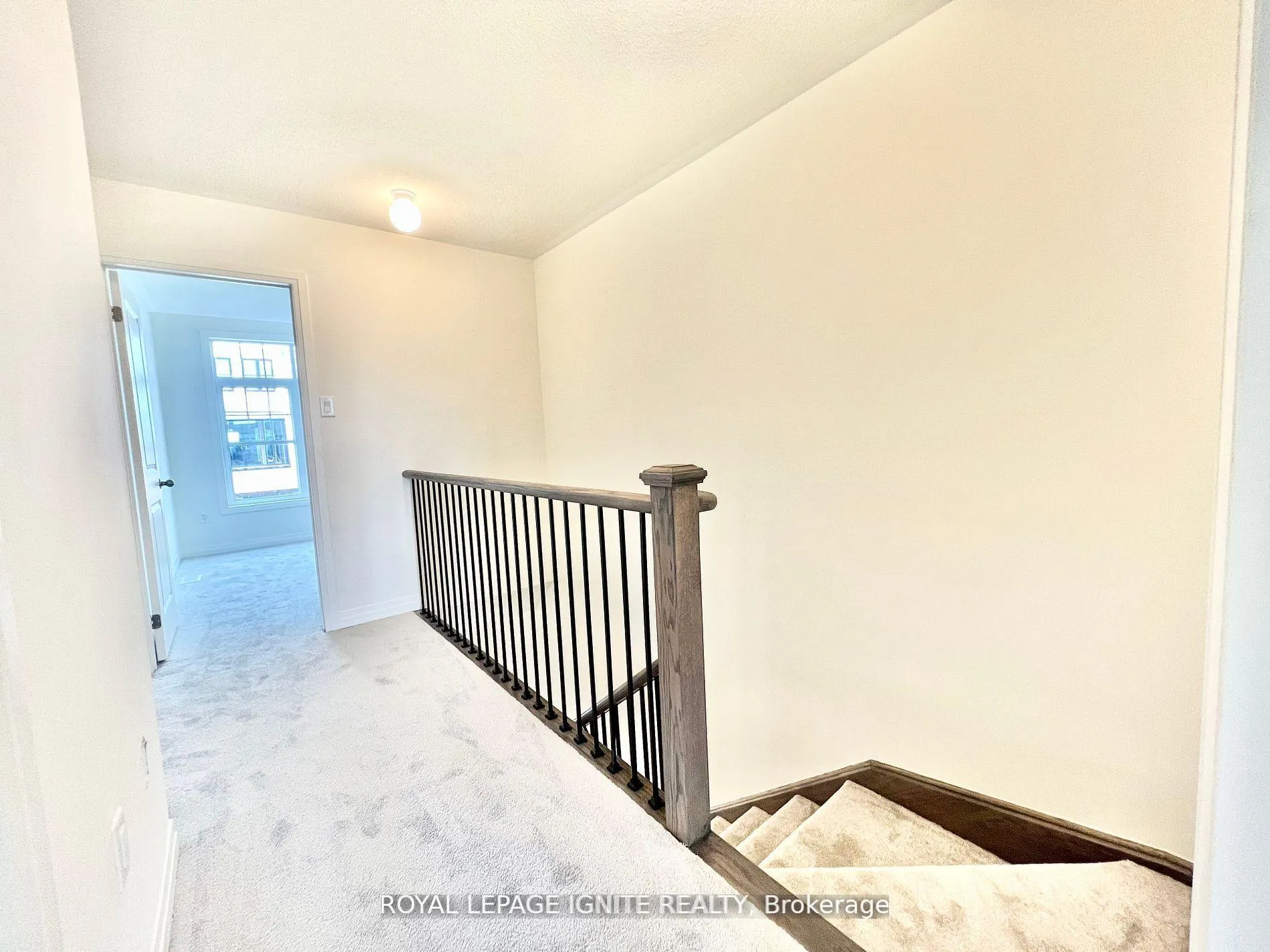 Photo 5 of 5 King George Way, Clarington, Bowmanville — HOMEH