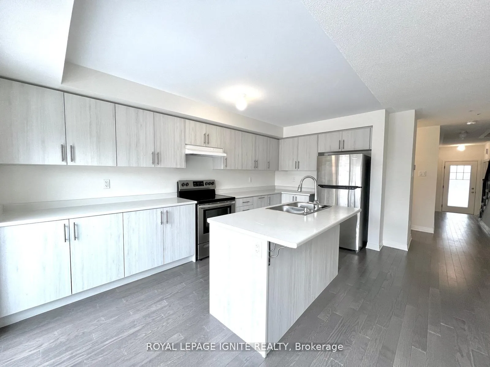 Photo 26 of 5 King George Way, Clarington, Bowmanville — HOMEH
