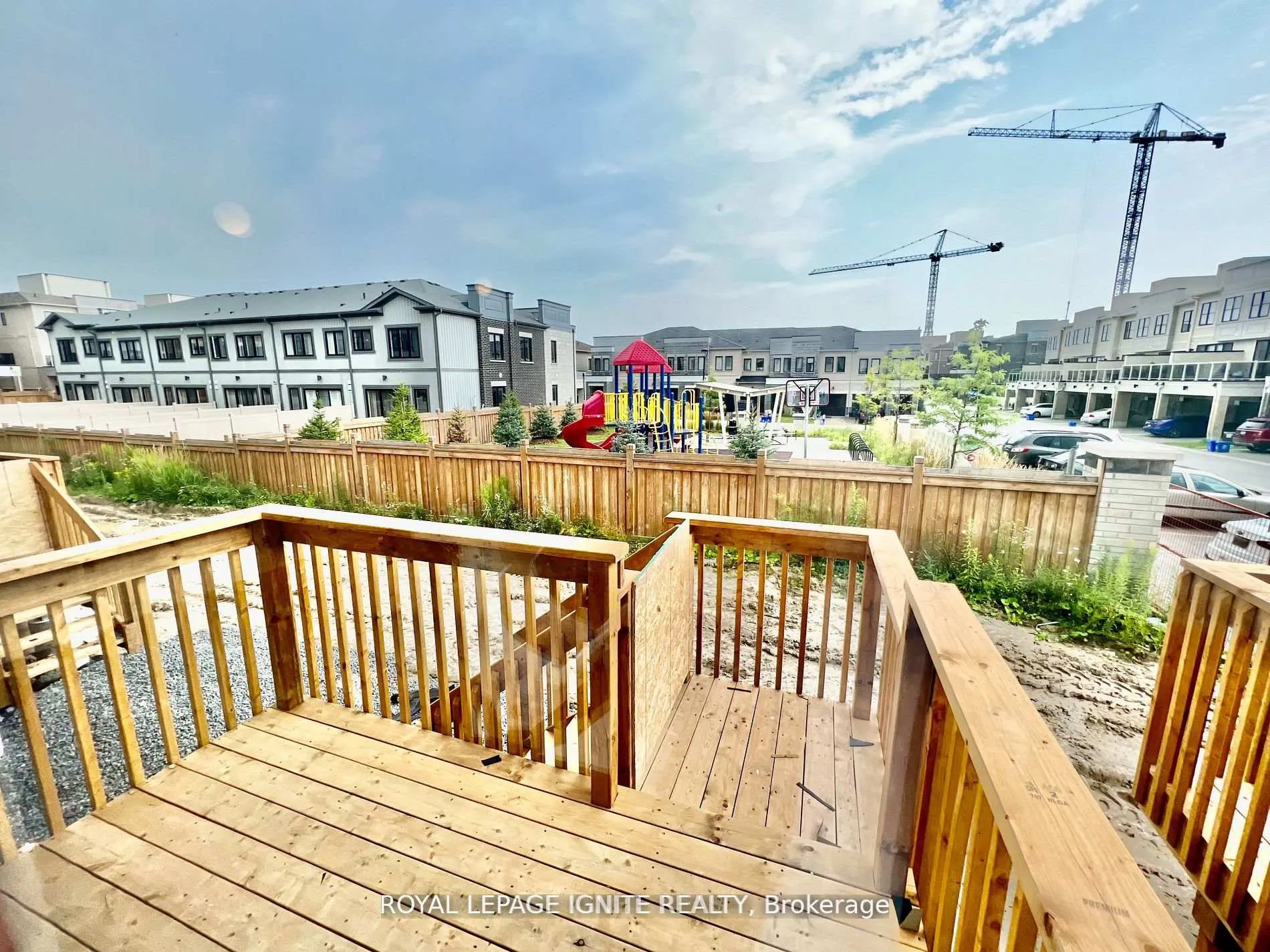 Photo 33 of 5 King George Way, Clarington, Bowmanville — HOMEH