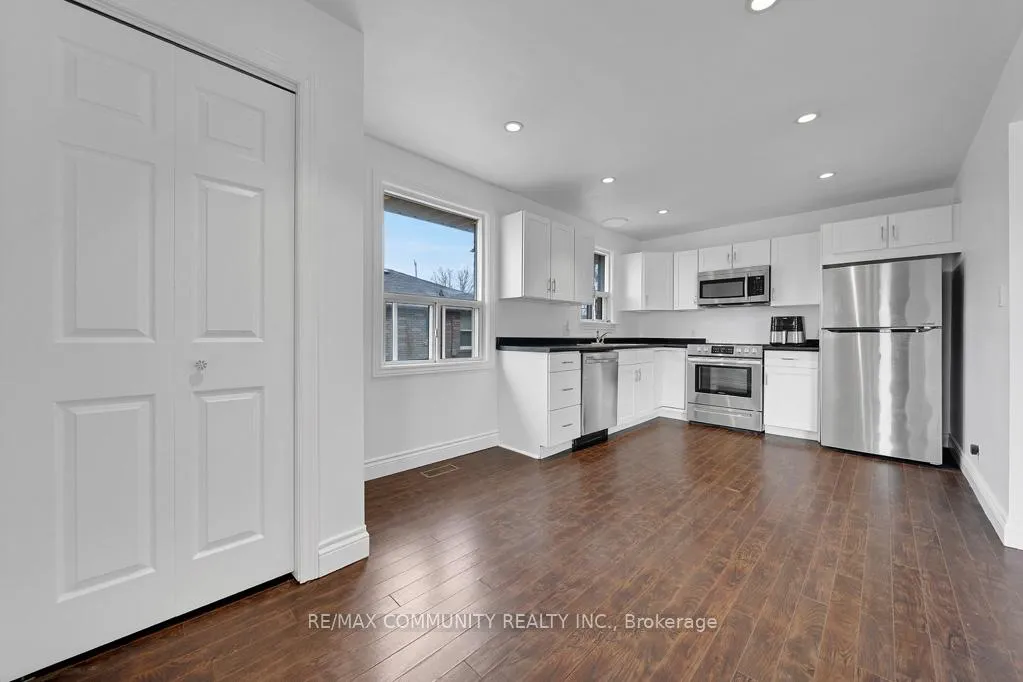 Photo 4 of 776 Phillip Murray Avenue, Oshawa, Lakeview — HOMEH