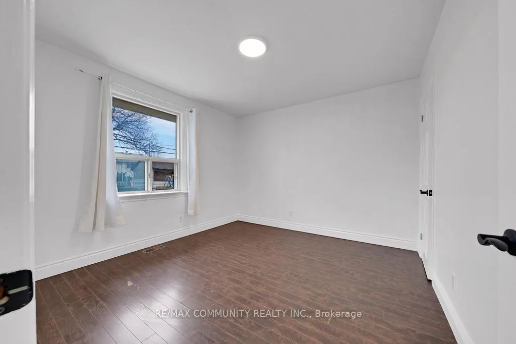 Photo 12 of 776 Phillip Murray Avenue, Oshawa, Lakeview — HOMEH