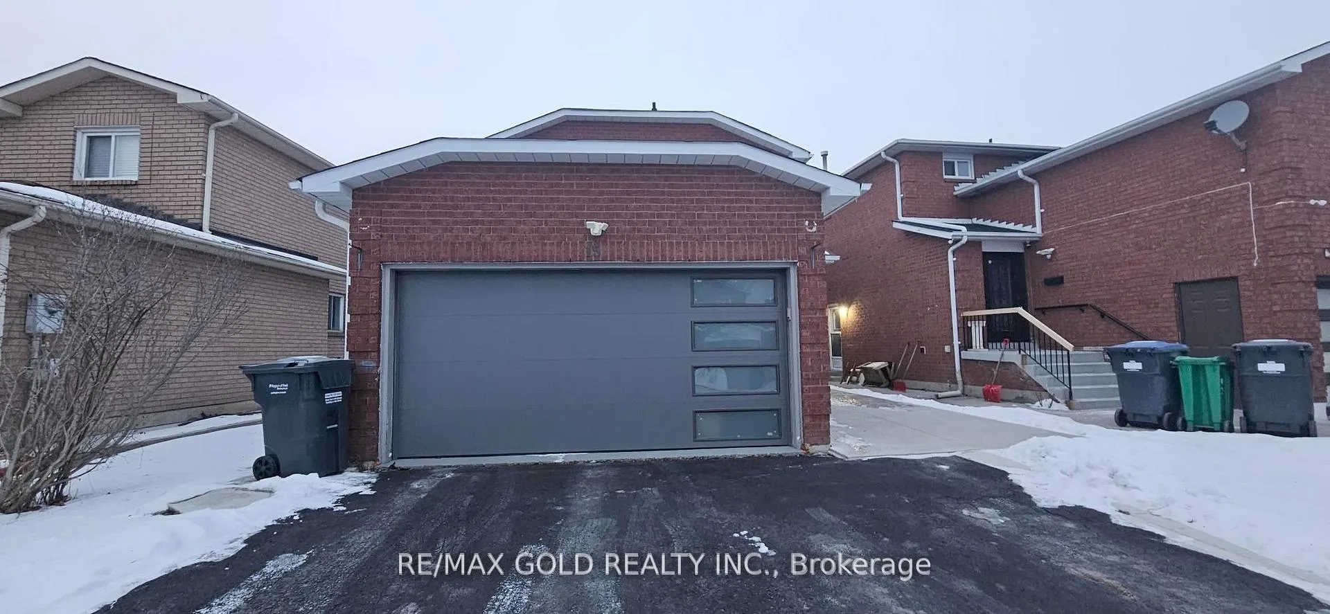 Photo 1 of Unit (UPPER), 15 Valonia Drive, Brampton, Brampton North — HOMEH