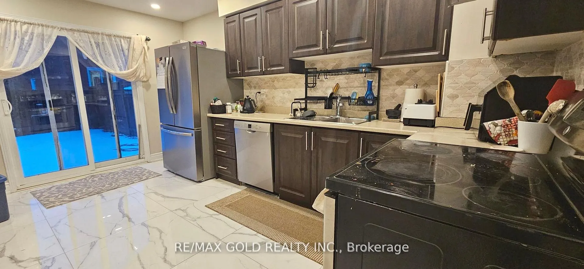 Photo 3 of Unit (UPPER), 15 Valonia Drive, Brampton, Brampton North — HOMEH