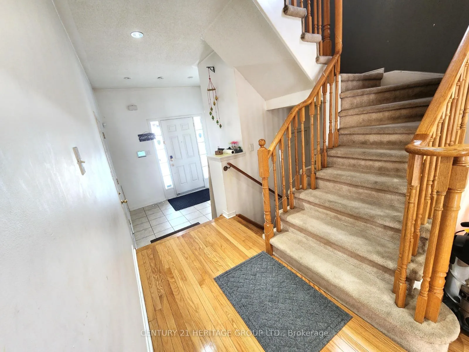 Photo 3 of 93 Hollingsworth Circle, Brampton, Fletcher's Meadow — HOMEH