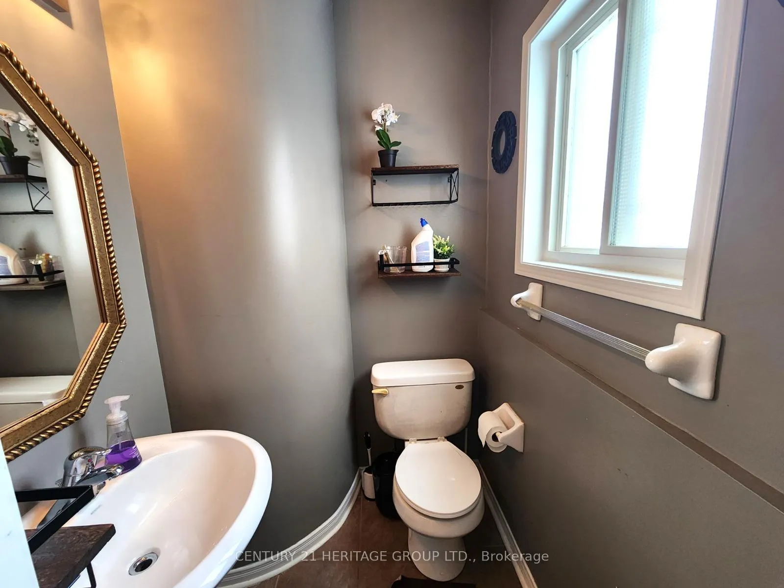 Photo 10 of 93 Hollingsworth Circle, Brampton, Fletcher's Meadow — HOMEH