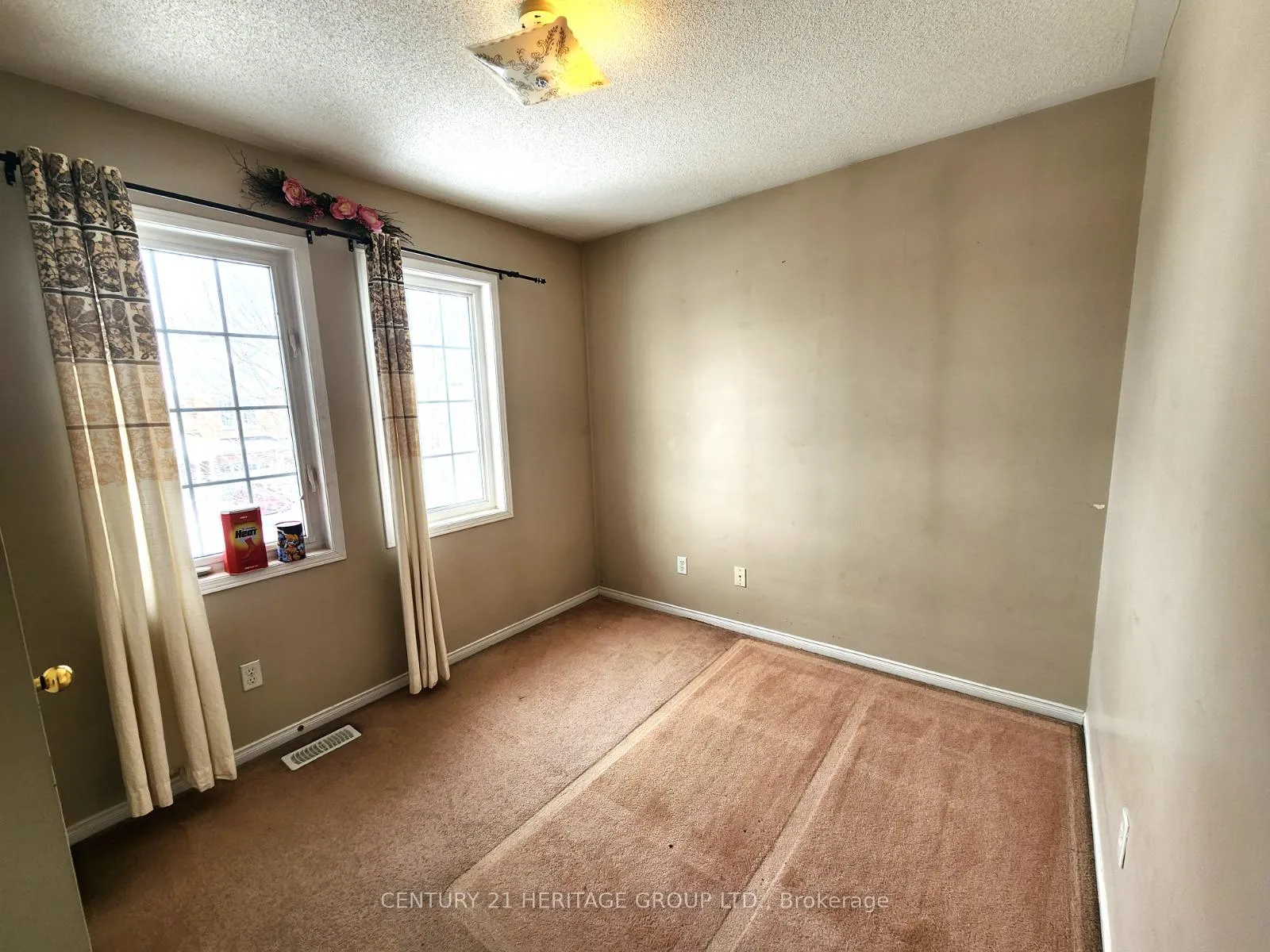 Photo 12 of 93 Hollingsworth Circle, Brampton, Fletcher's Meadow — HOMEH
