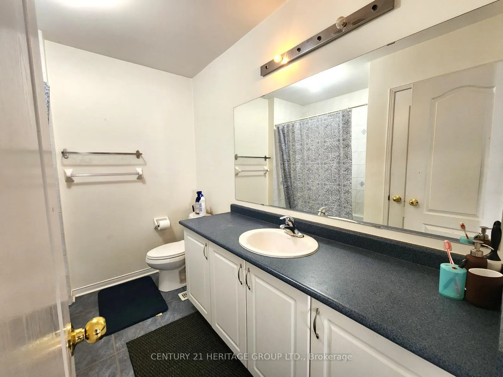 Photo 20 of 93 Hollingsworth Circle, Brampton, Fletcher's Meadow — HOMEH