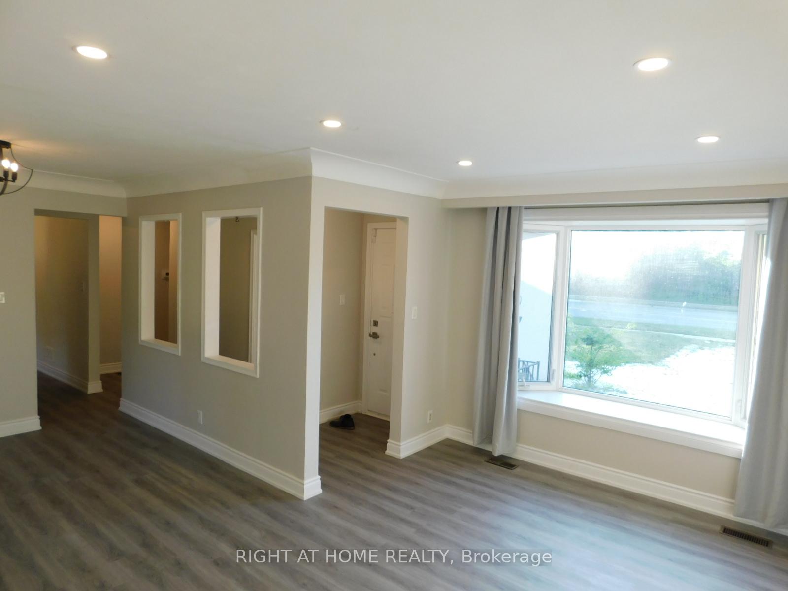 Photo 4 of 4118 New Street S, Burlington, Shoreacres — HOMEH