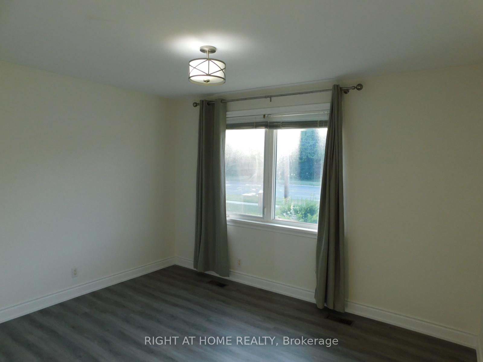 Photo 8 of 4118 New Street S, Burlington, Shoreacres — HOMEH