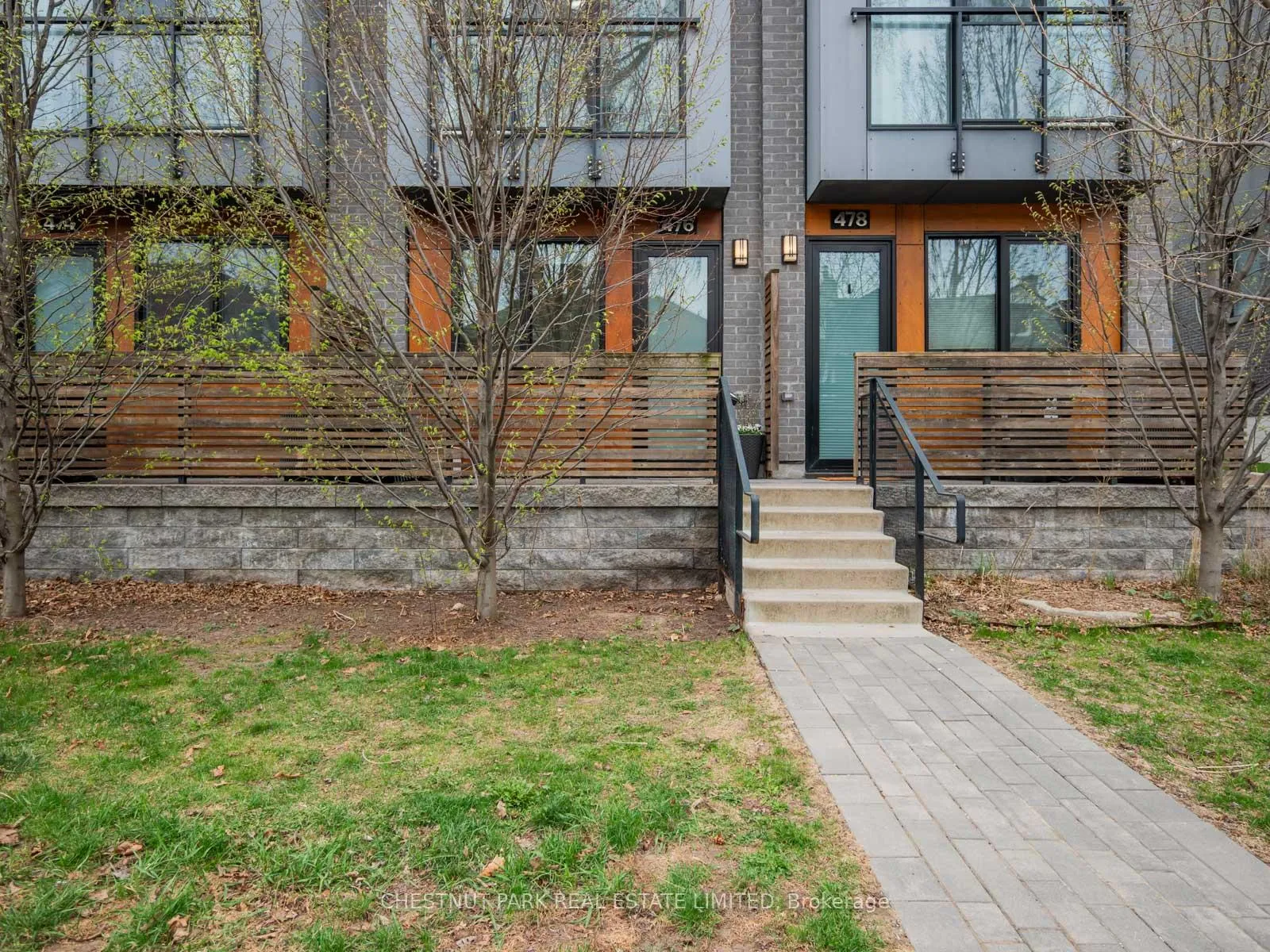 Photo 2 of 476 Shaw Street, Toronto, Palmerston-Little Italy — HOMEH