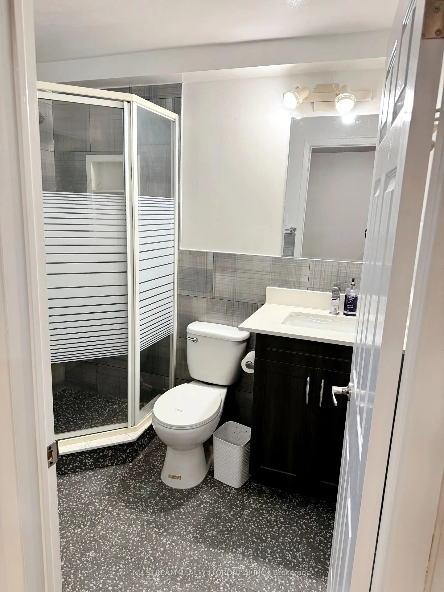 Photo 5 of 151 Woodhall Road, Markham, Milliken Mills East — HOMEH