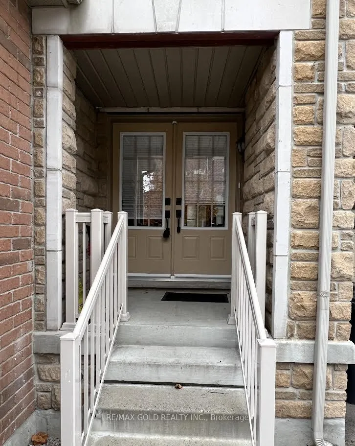 Photo 1 of 34 Tollgate Street, Brampton, Heart Lake East — HOMEH