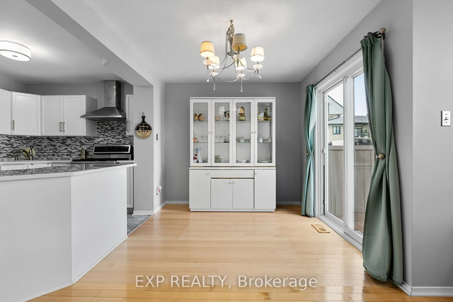Photo 9 of 196 Daventry Crescent, Ottawa, Barrhaven - Longfields — HOMEH