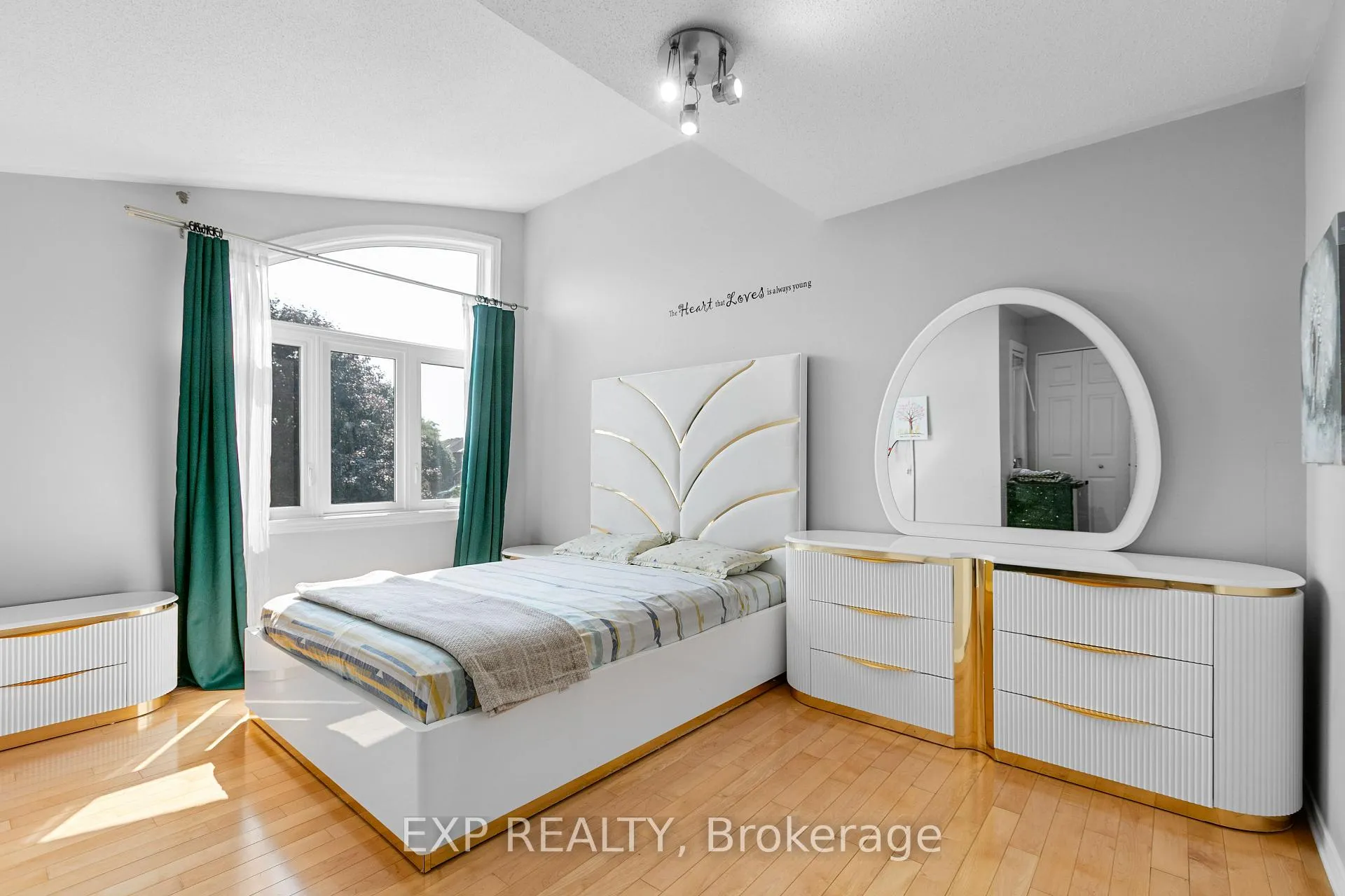 Photo 18 of 196 Daventry Crescent, Ottawa, Barrhaven - Longfields — HOMEH