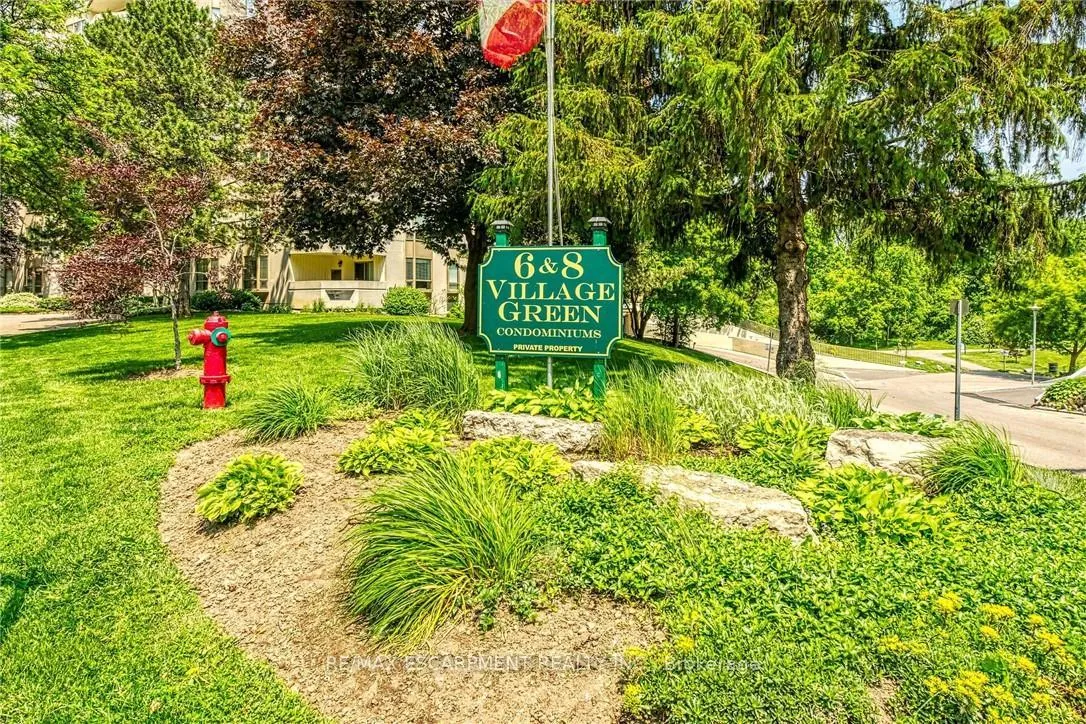Photo 5 of Unit 112, 8 Village Green, Hamilton, Stoney Creek — HOMEH