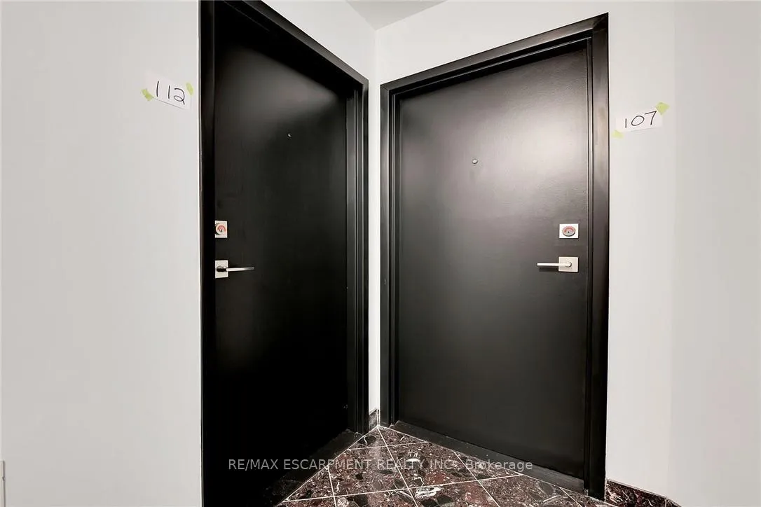 Photo 12 of Unit 112, 8 Village Green, Hamilton, Stoney Creek — HOMEH
