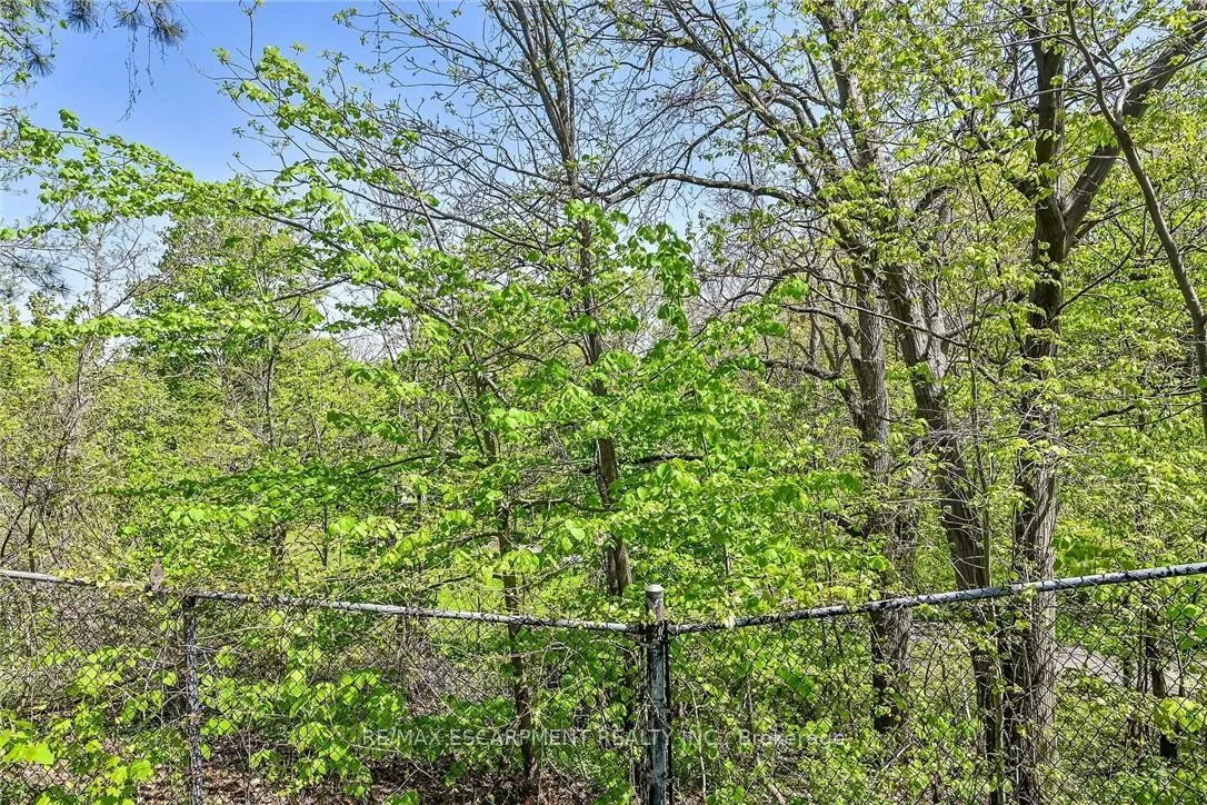 Photo 40 of Unit 112, 8 Village Green, Hamilton, Stoney Creek — HOMEH