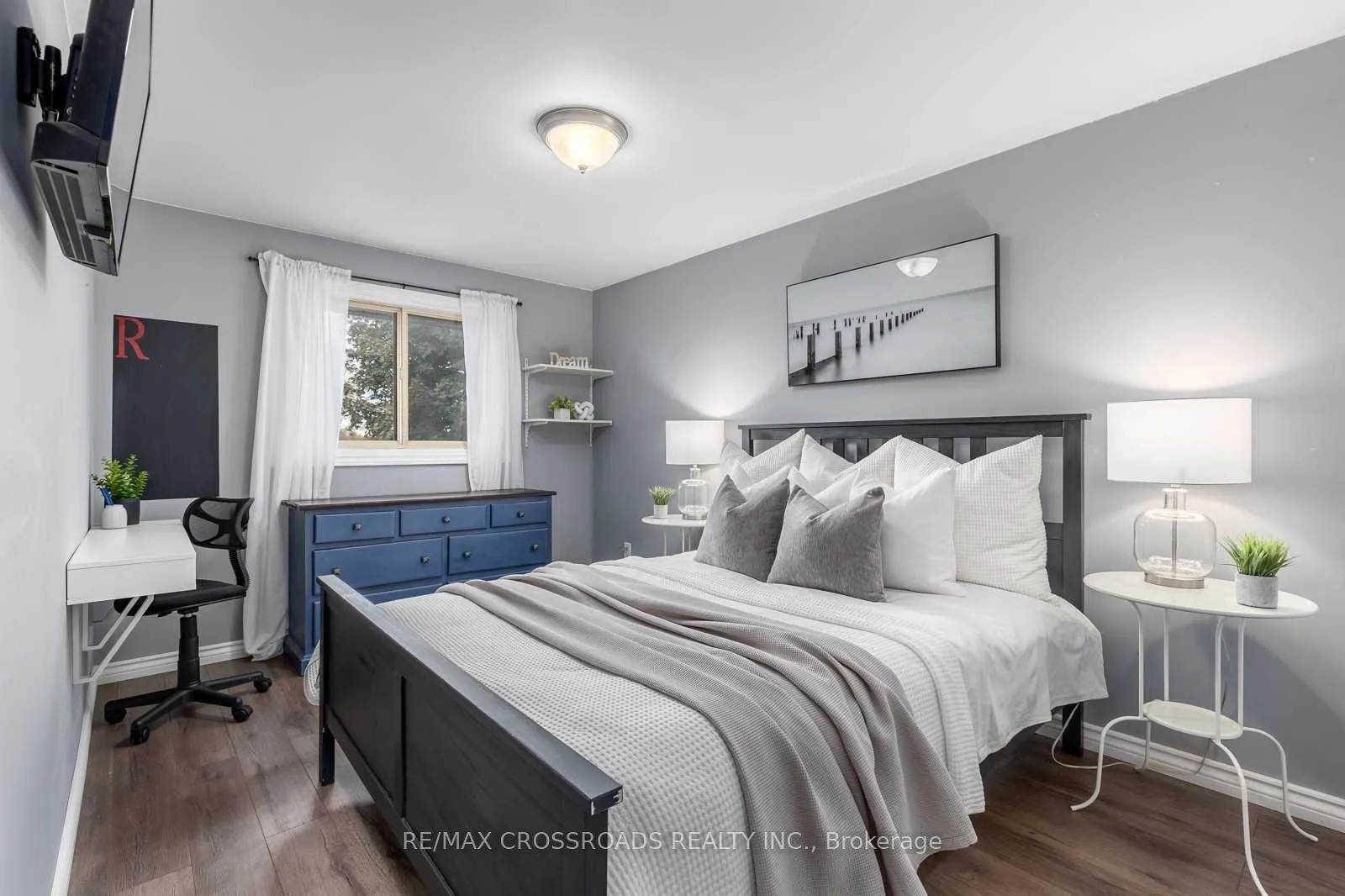 Photo 17 of 312 Burns Street E, Whitby, Downtown Whitby — HOMEH
