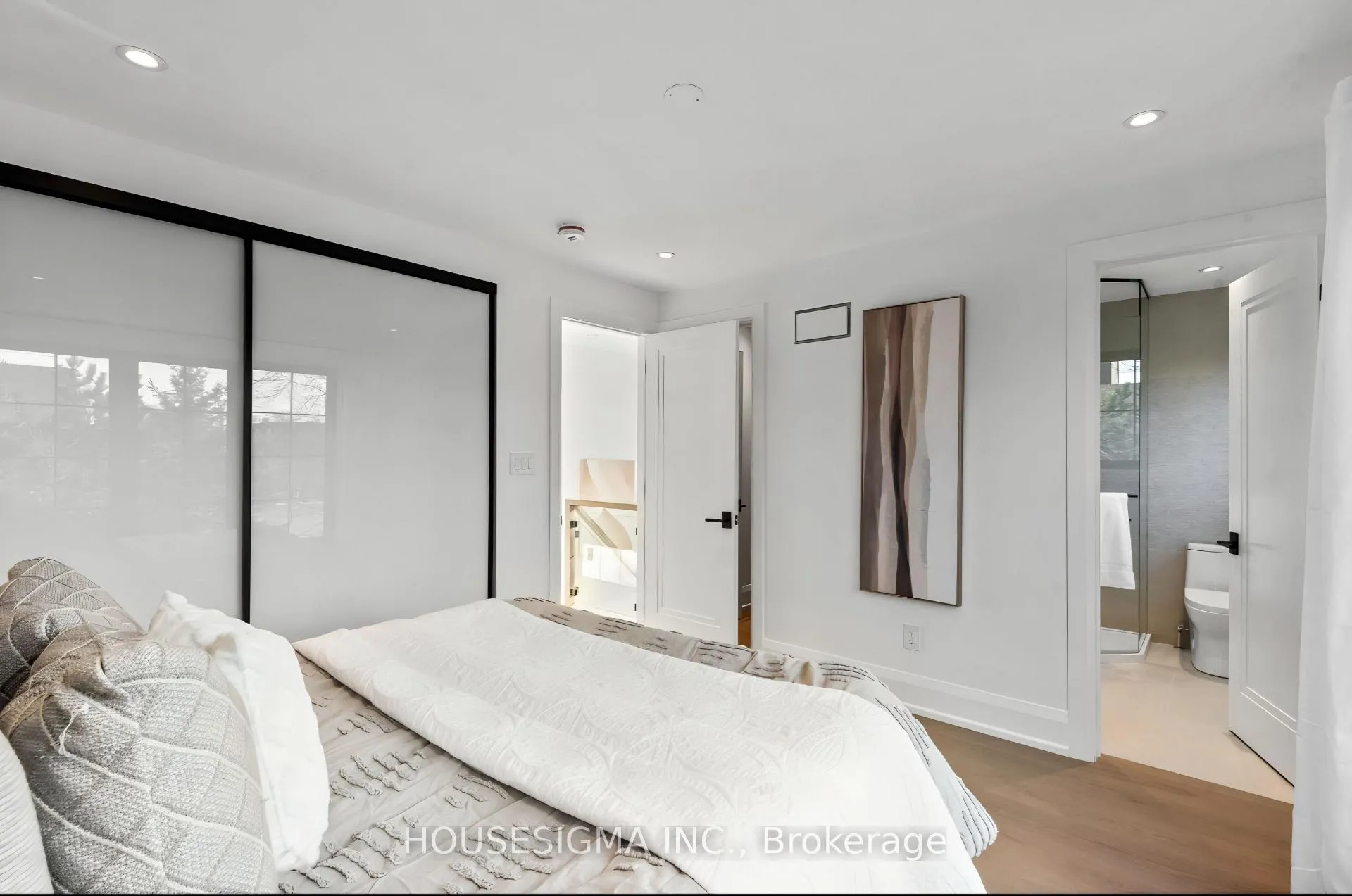 Photo 11 of 180 Glenwood Crescent, Toronto, O'Connor-Parkview — HOMEH