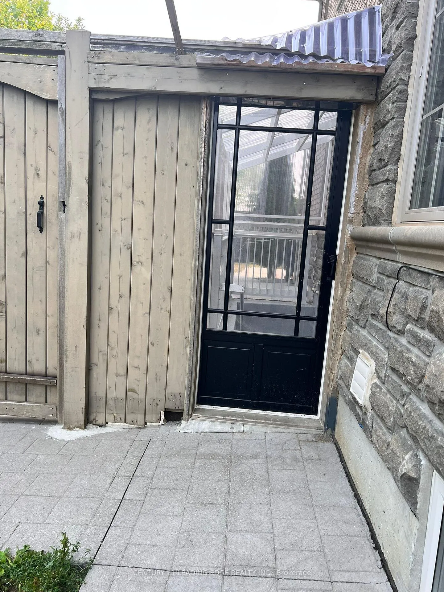 Front of Unit Lower, 230 Wardlaw Place