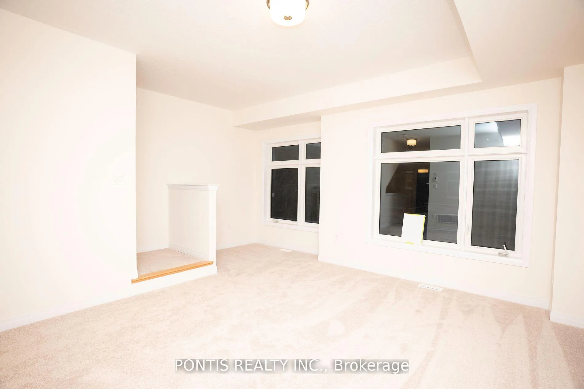 Photo 7 of 88 Fieldridge Crescent, Brampton, Brampton North — HOMEH