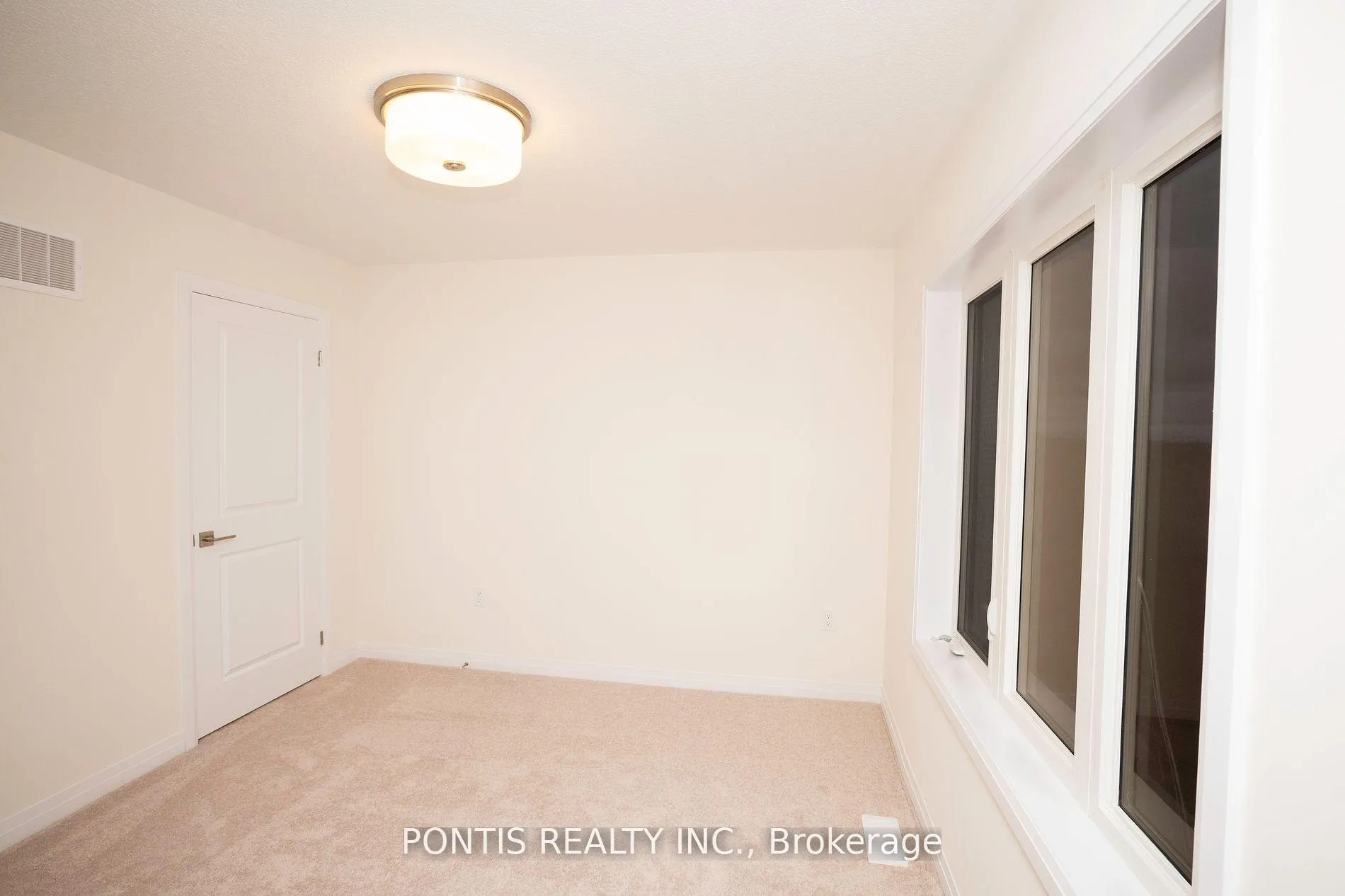 Photo 10 of 88 Fieldridge Crescent, Brampton, Brampton North — HOMEH