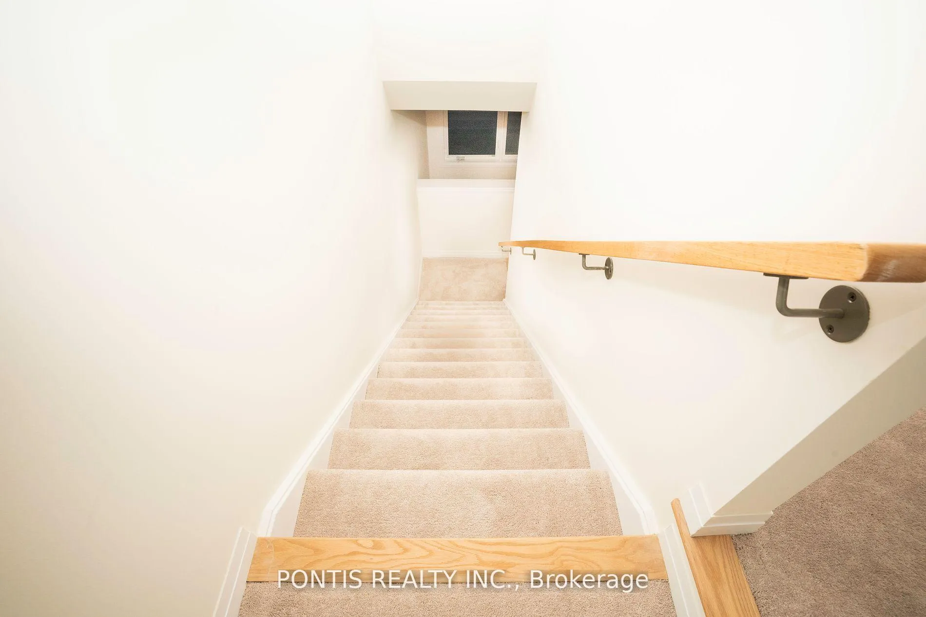Photo 18 of 88 Fieldridge Crescent, Brampton, Brampton North — HOMEH