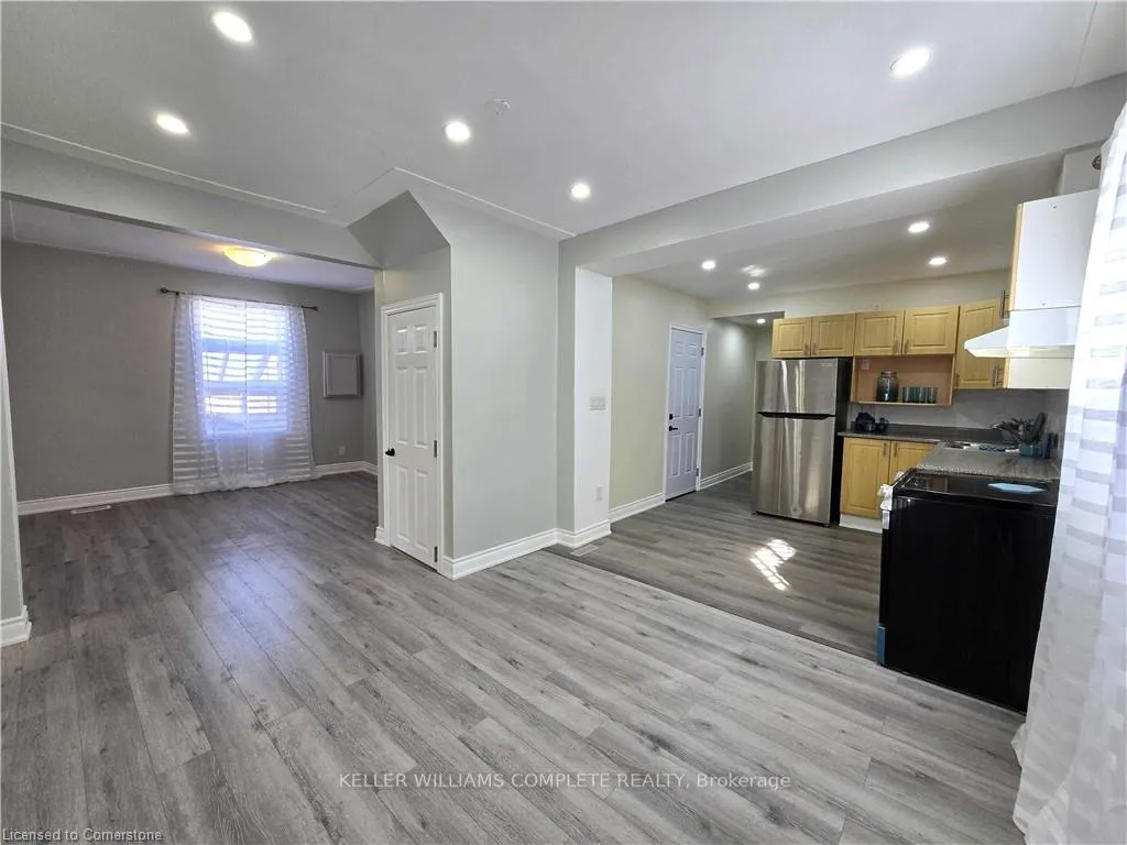 Photo 8 of Unit 1, 300 Balmoral Avenue, Hamilton, Crown Point — HOMEH