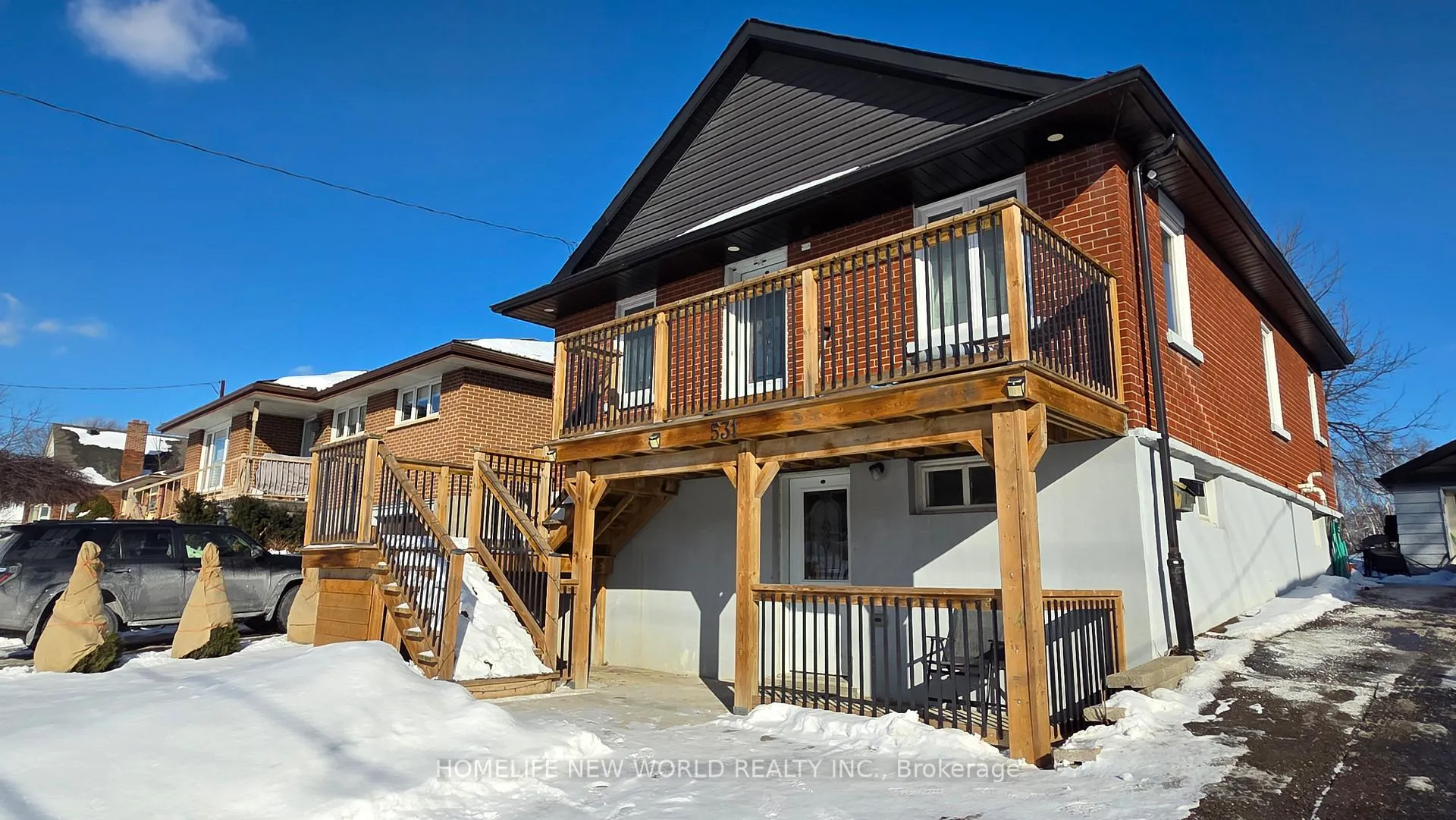 Front of Unit unit 1, 531 Ritson Road N