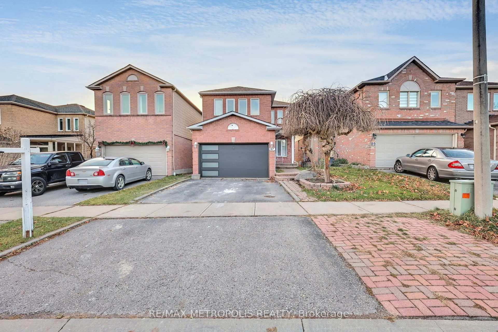 Photo 1 of Unit Bsmt, 87 Knotty Pine Drive, Whitby, Williamsburg — HOMEH