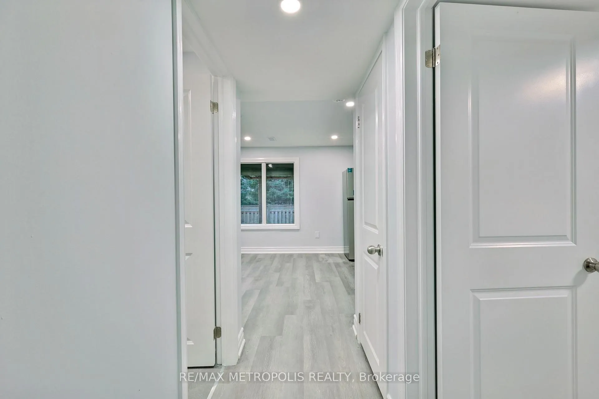Photo 3 of Unit Bsmt, 87 Knotty Pine Drive, Whitby, Williamsburg — HOMEH