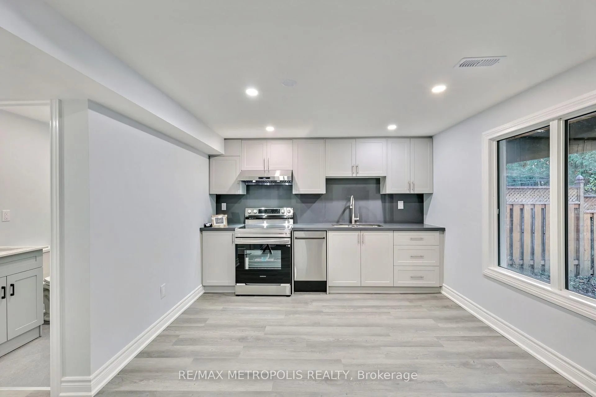 Photo 16 of Unit Bsmt, 87 Knotty Pine Drive, Whitby, Williamsburg — HOMEH