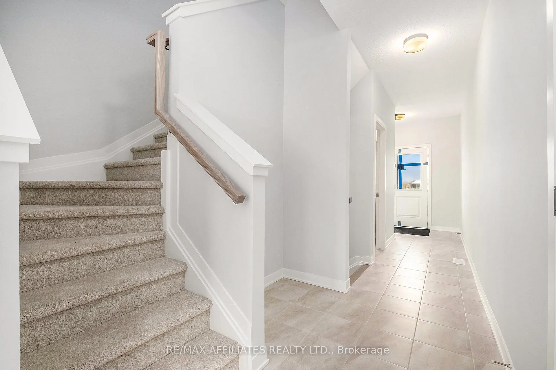 Photo 2 of 110 Robert Perry Street, North Grenville, North Grenville Twp (Kemptville South) — HOMEH