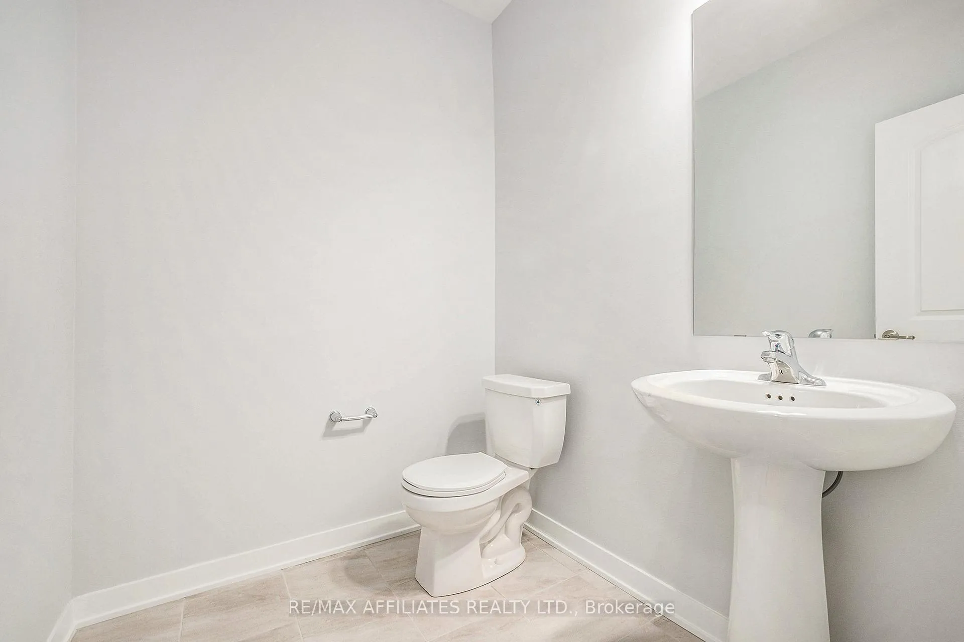Photo 5 of 110 Robert Perry Street, North Grenville, North Grenville Twp (Kemptville South) — HOMEH