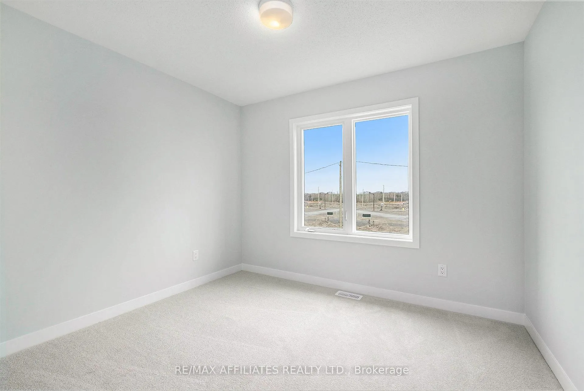 Photo 10 of 110 Robert Perry Street, North Grenville, North Grenville Twp (Kemptville South) — HOMEH