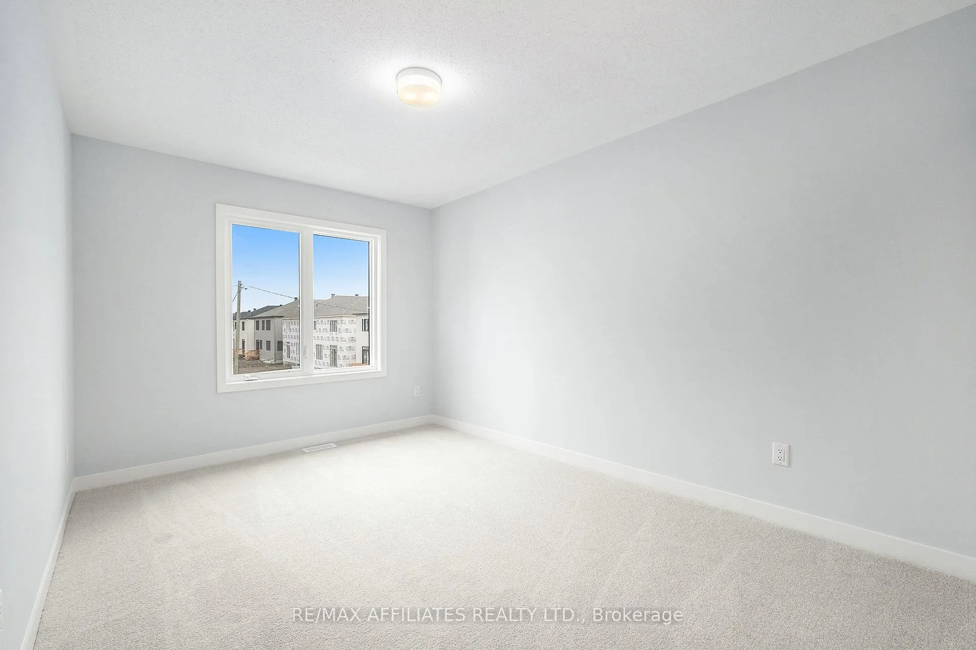 Photo 11 of 110 Robert Perry Street, North Grenville, North Grenville Twp (Kemptville South) — HOMEH